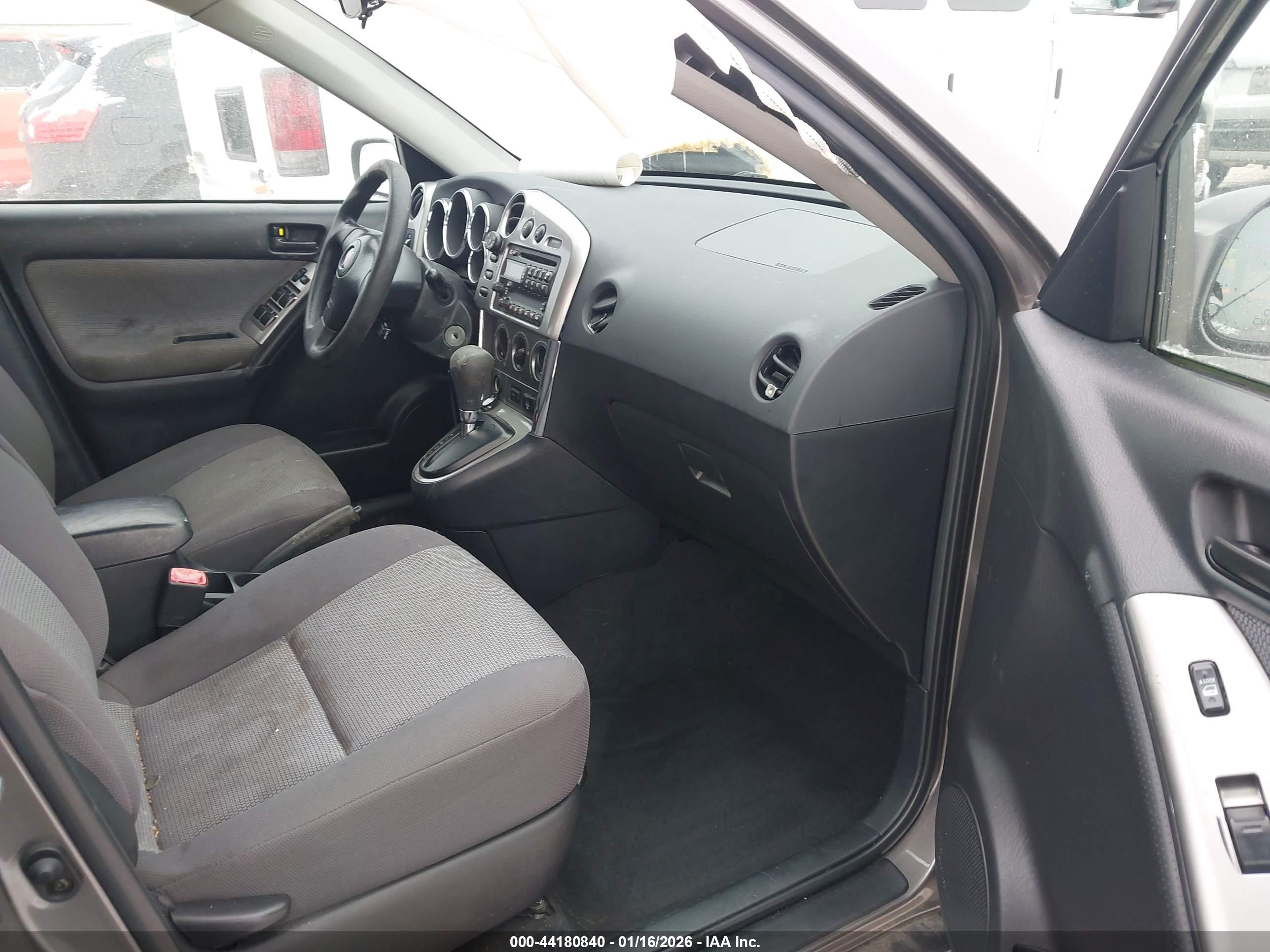 PONTIAC VIBE image 5