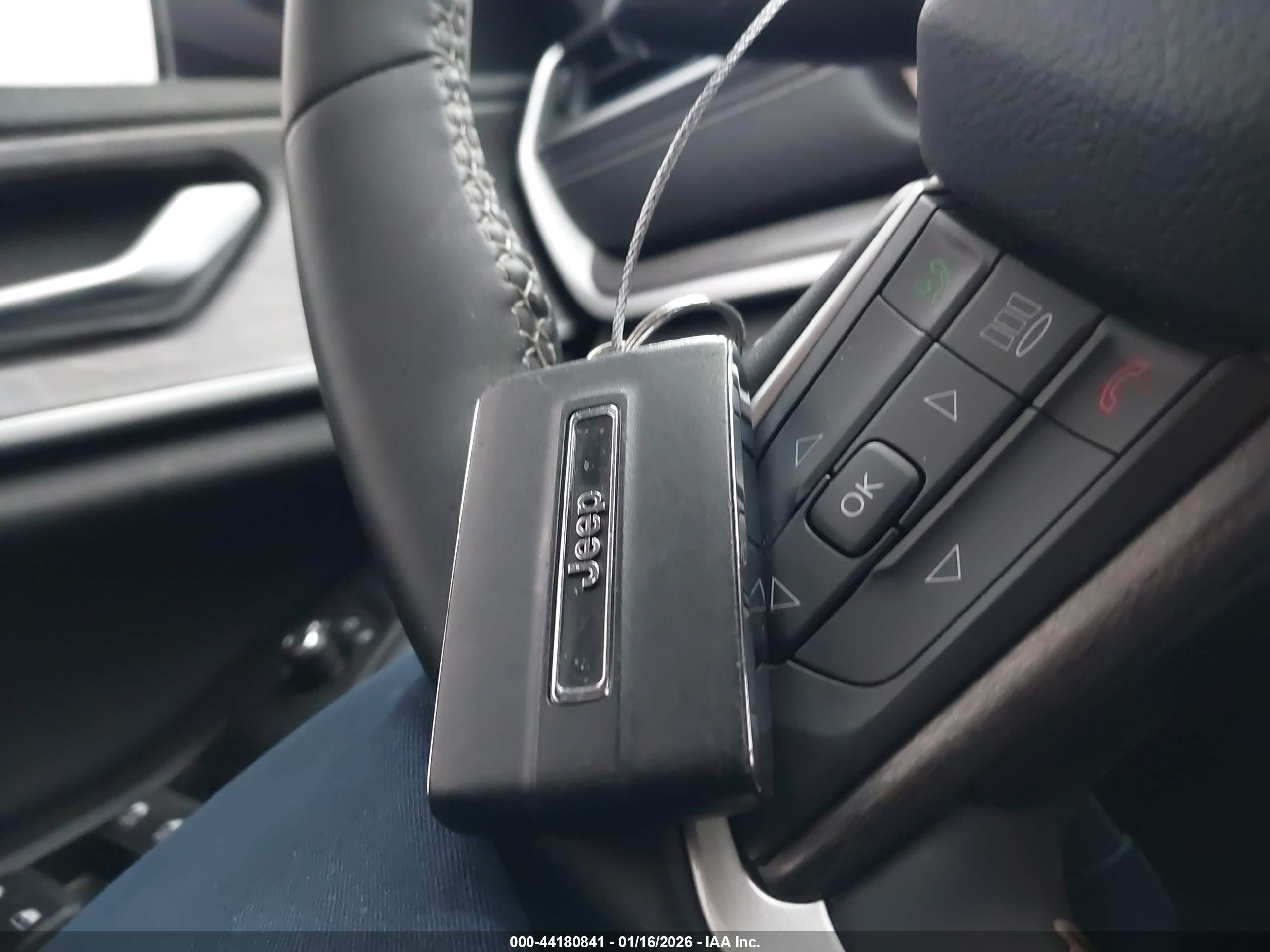 JEEP GRAND image 11