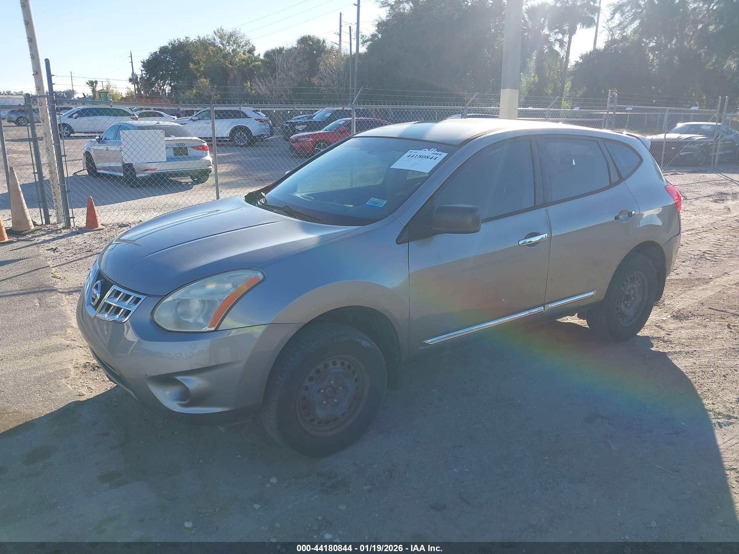 NISSAN ROGUE image 2