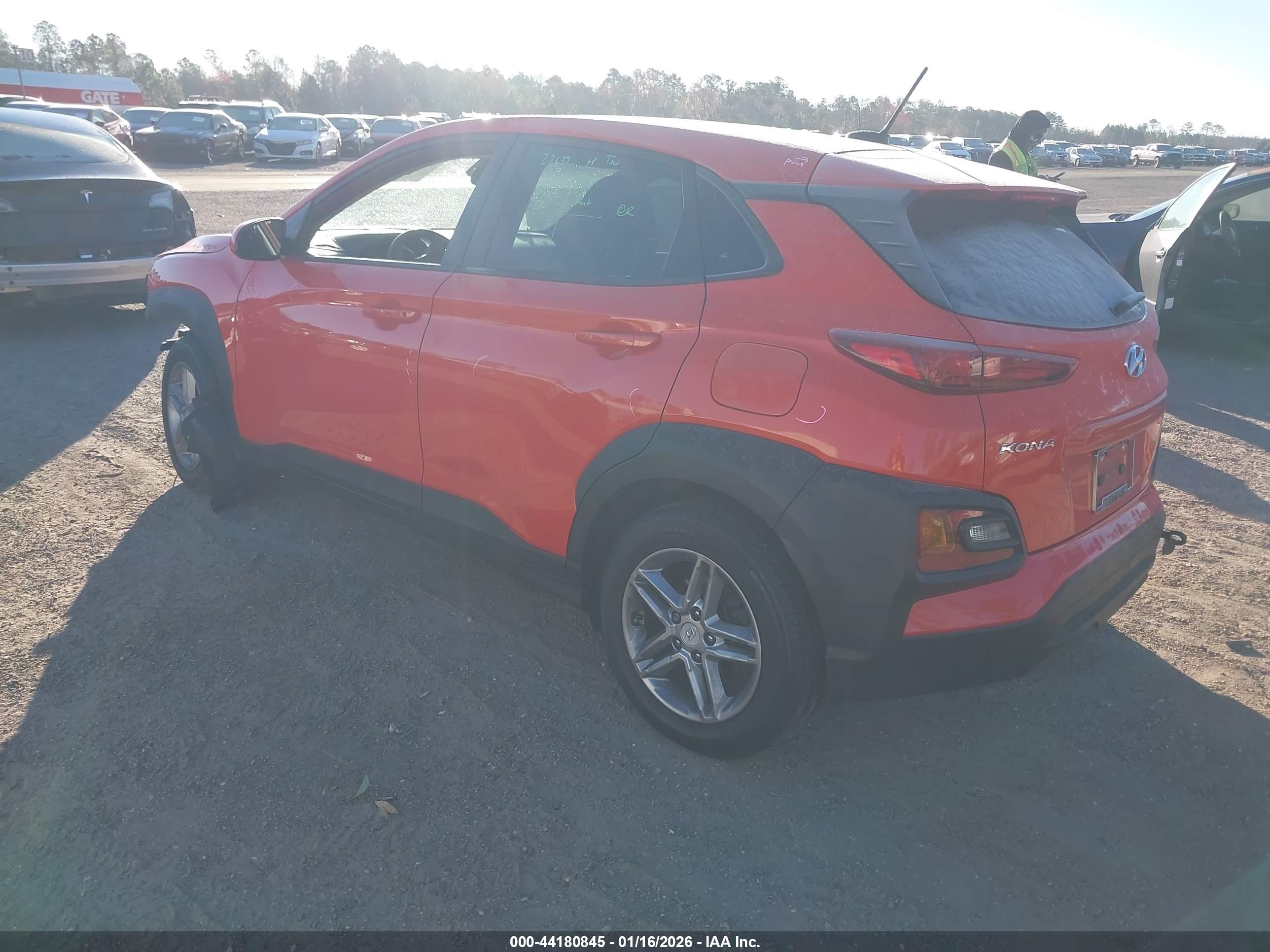 HYUNDAI KONA image 3