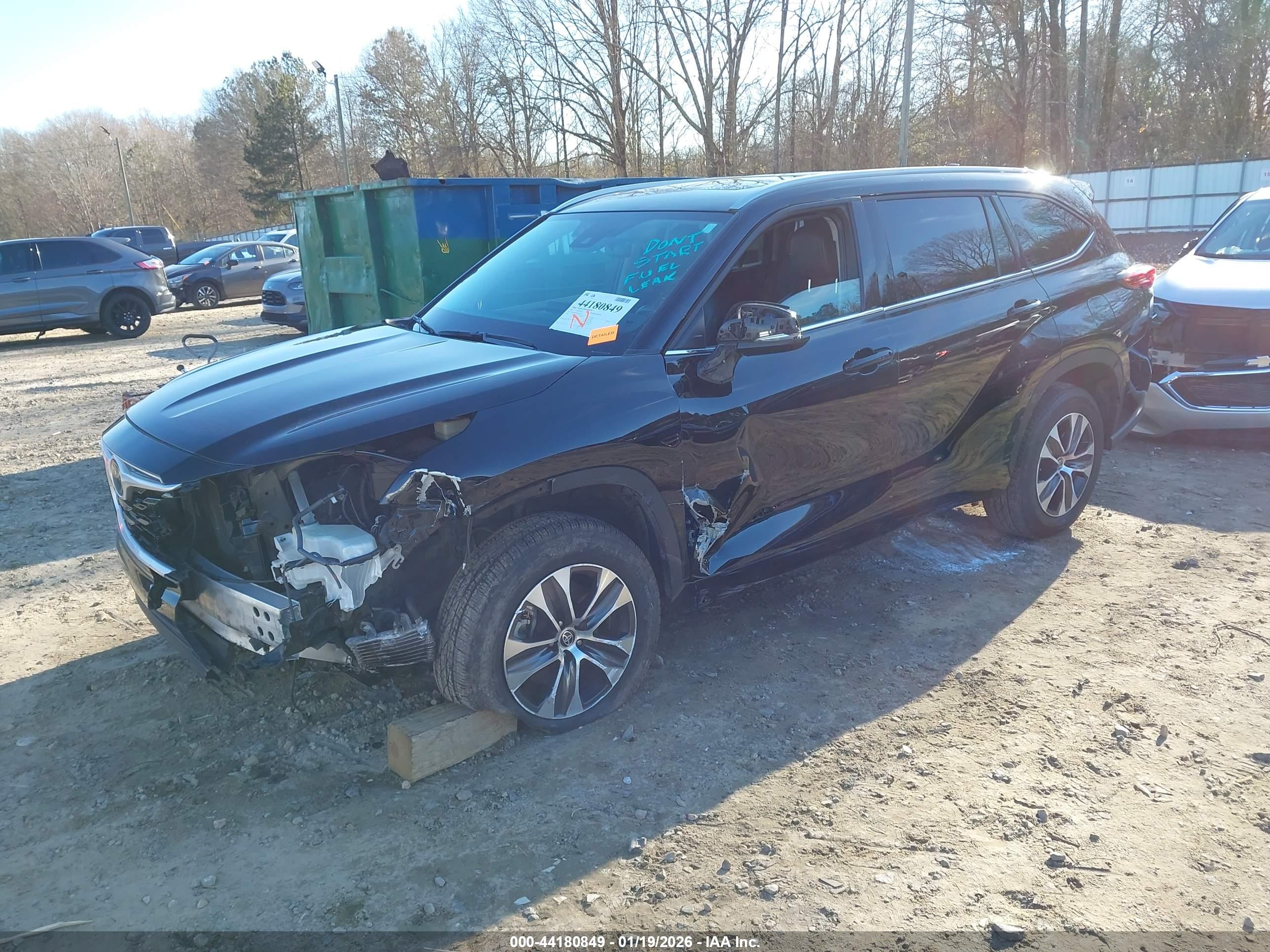 TOYOTA HIGHLANDER image 2