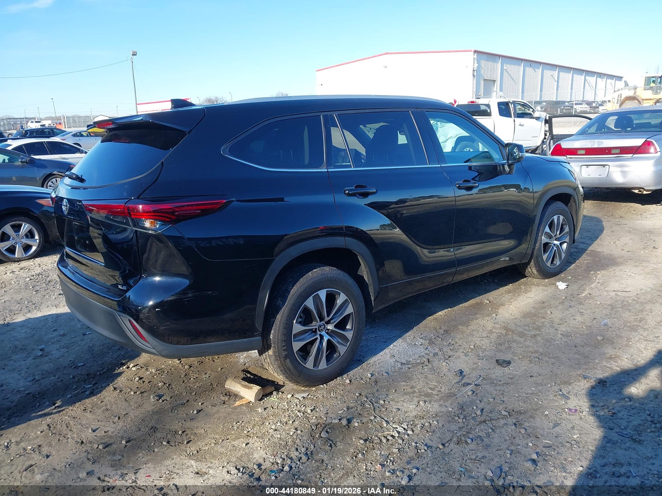 TOYOTA HIGHLANDER image 4