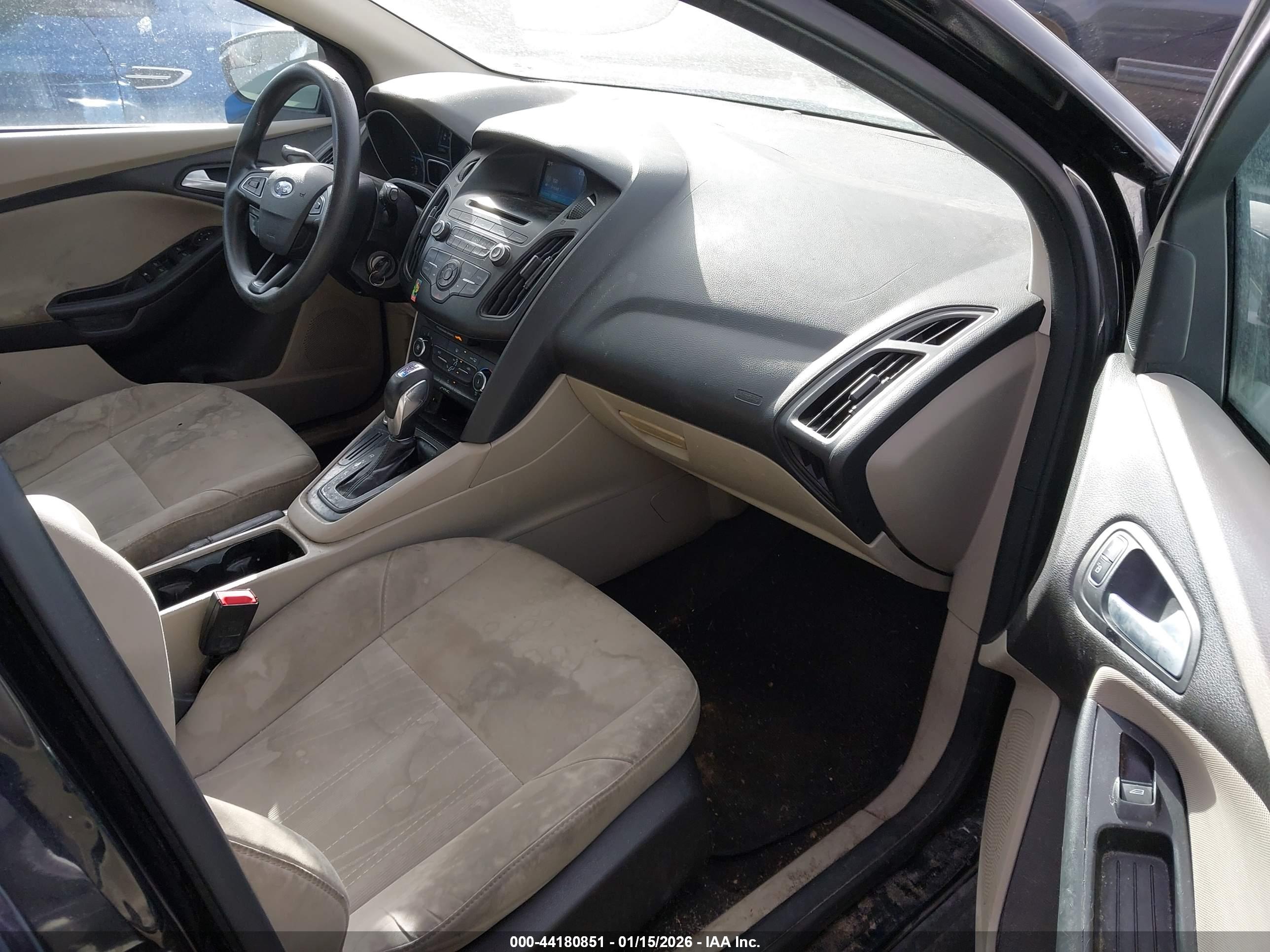 FORD FOCUS image 5