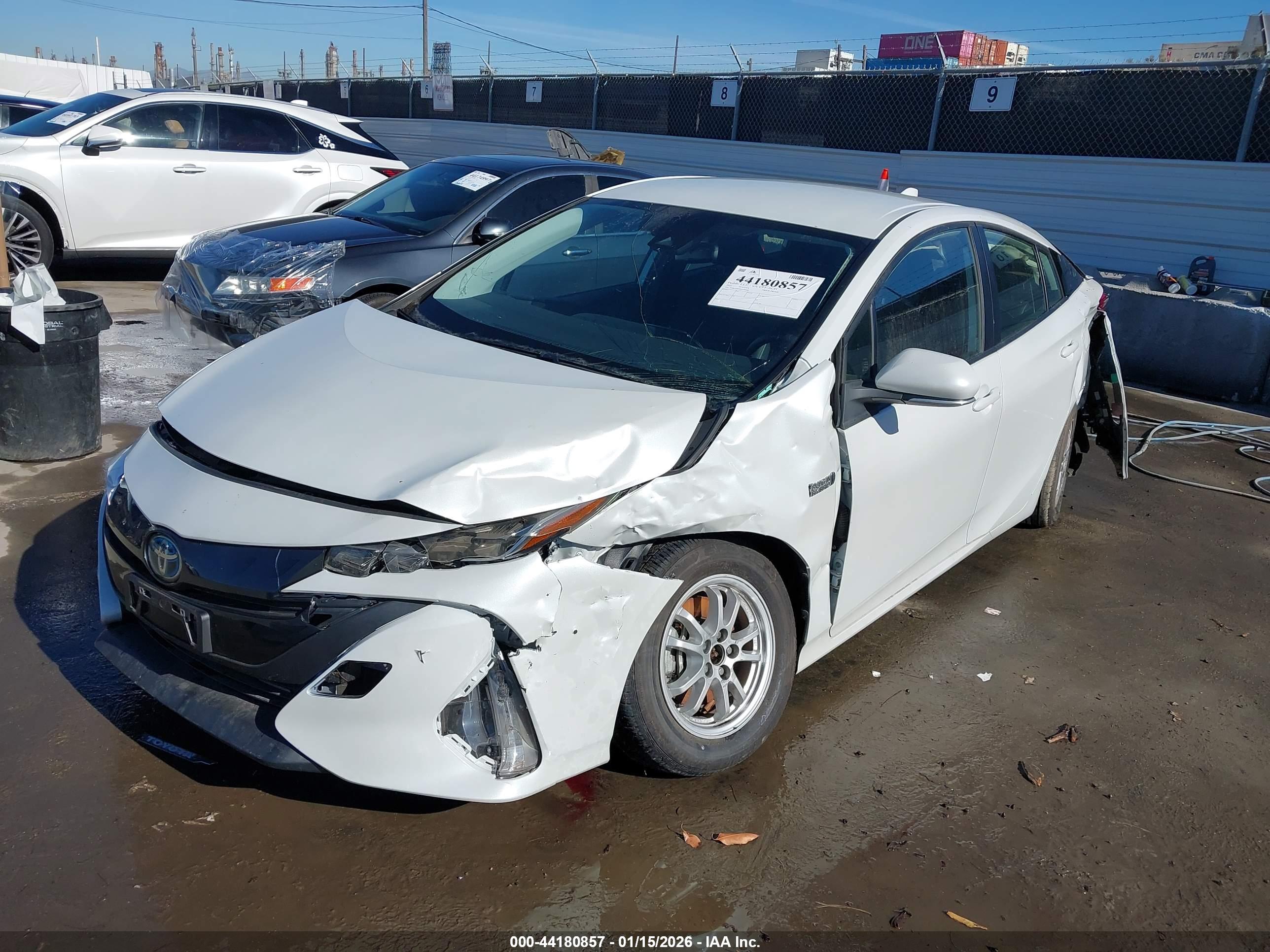 TOYOTA PRIUS image 2