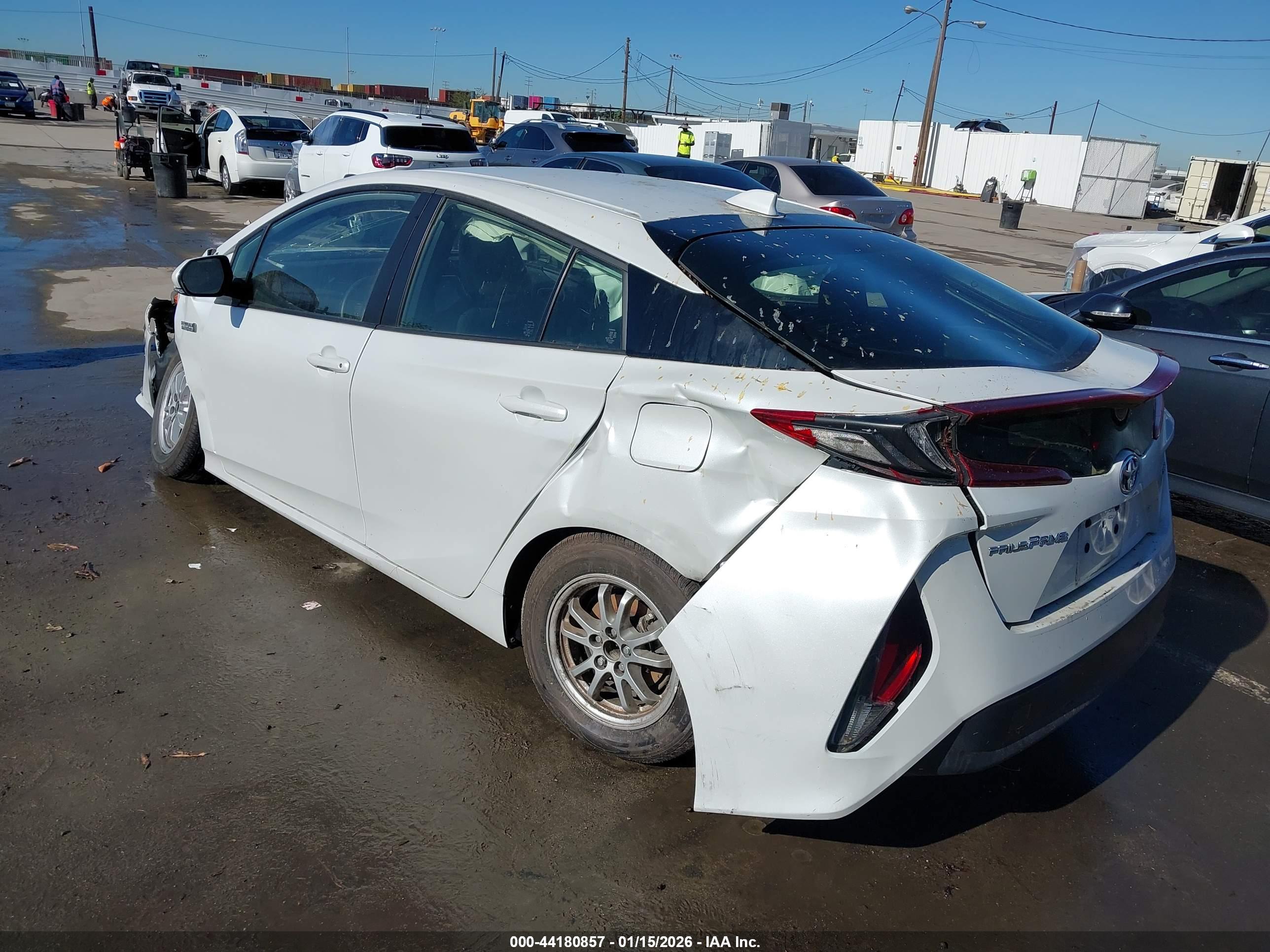 TOYOTA PRIUS image 3