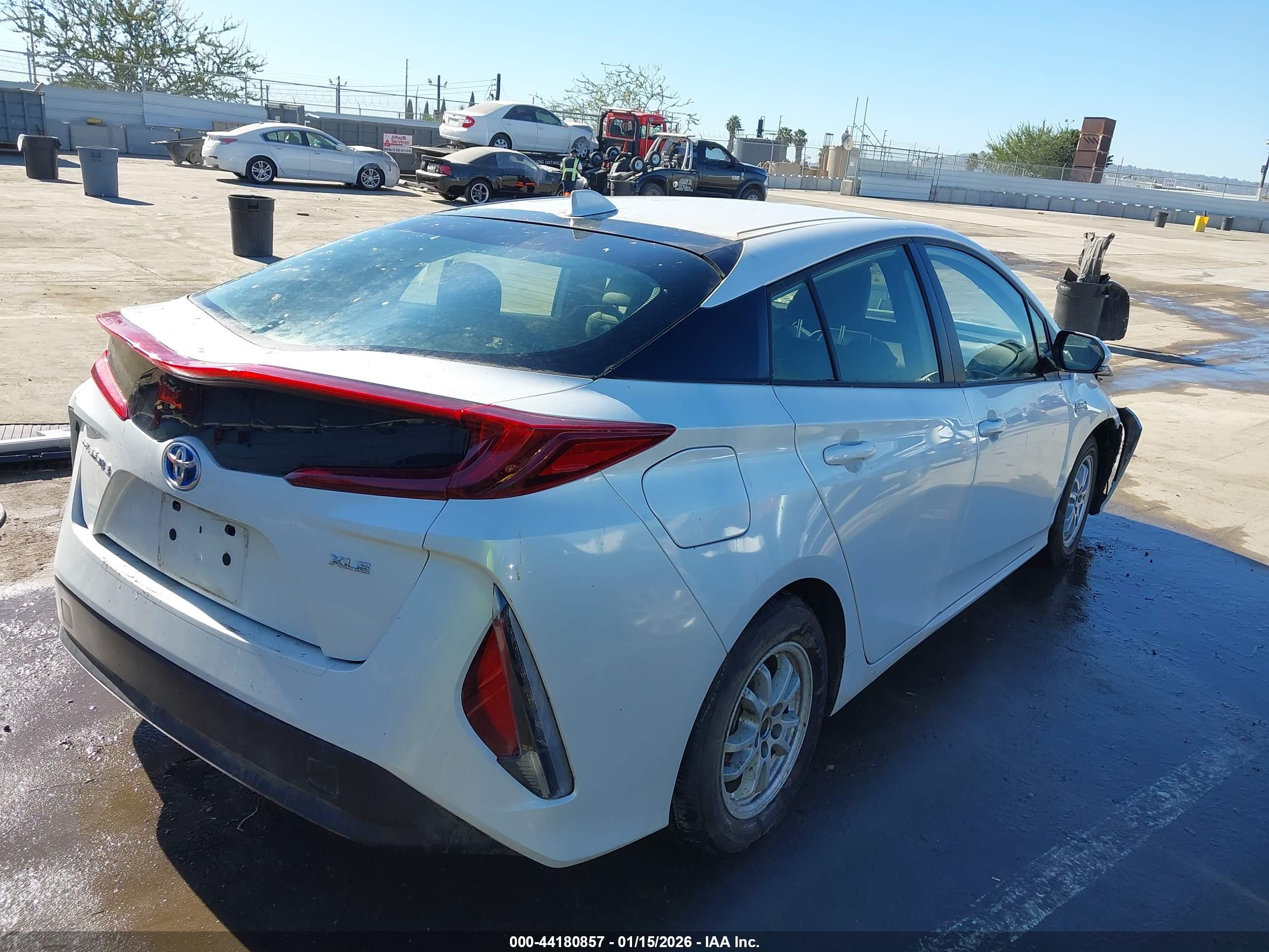 TOYOTA PRIUS image 4