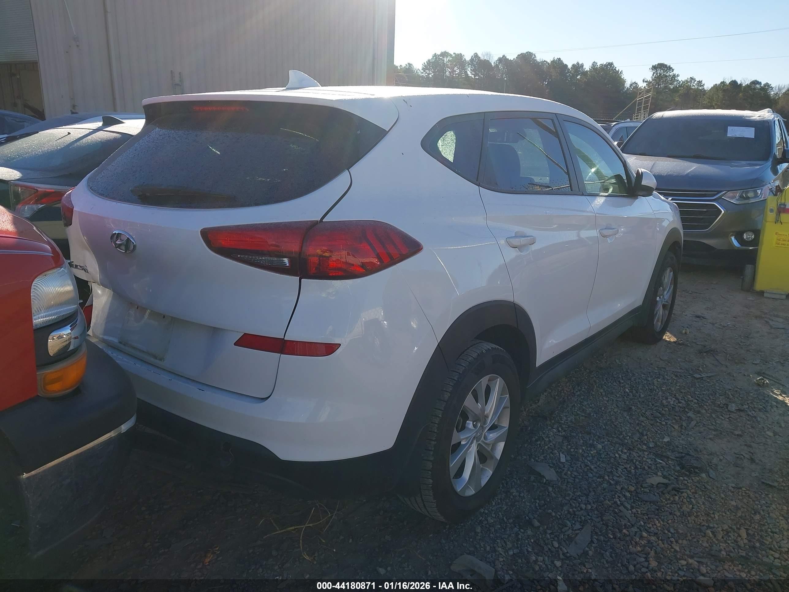 HYUNDAI TUCSON image 4