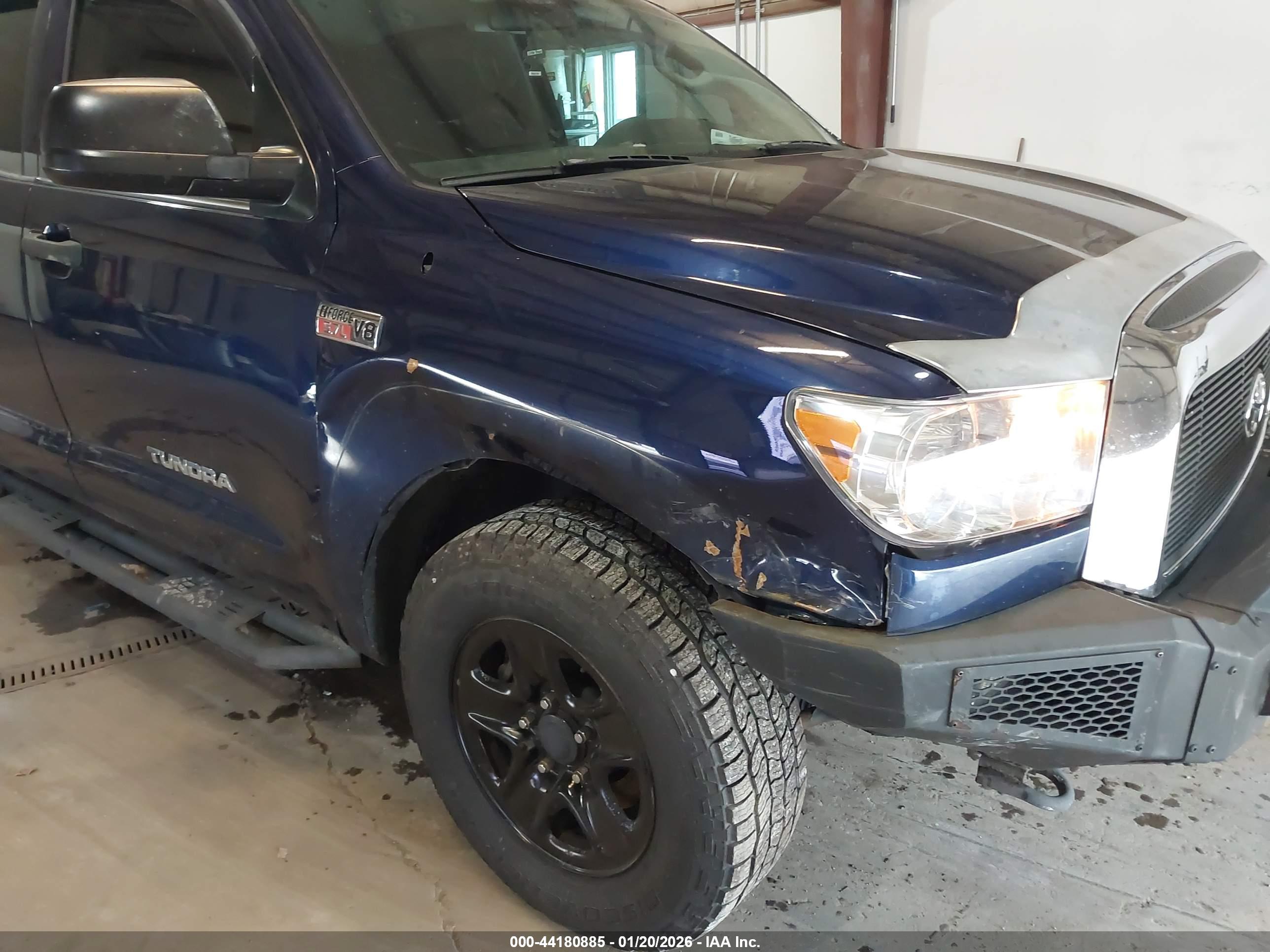 TOYOTA TUNDRA image 6