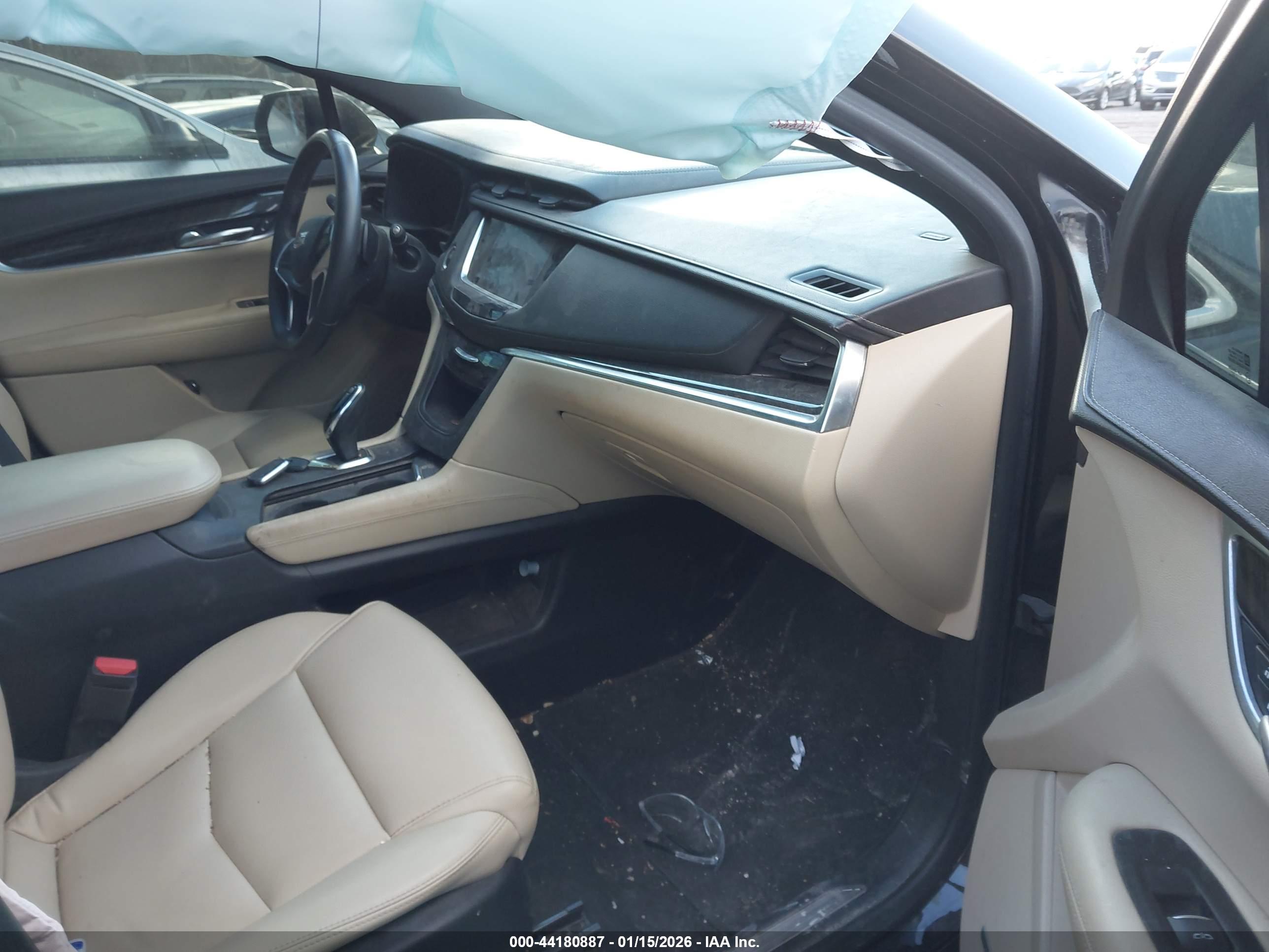 CADILLAC XT5 image 5