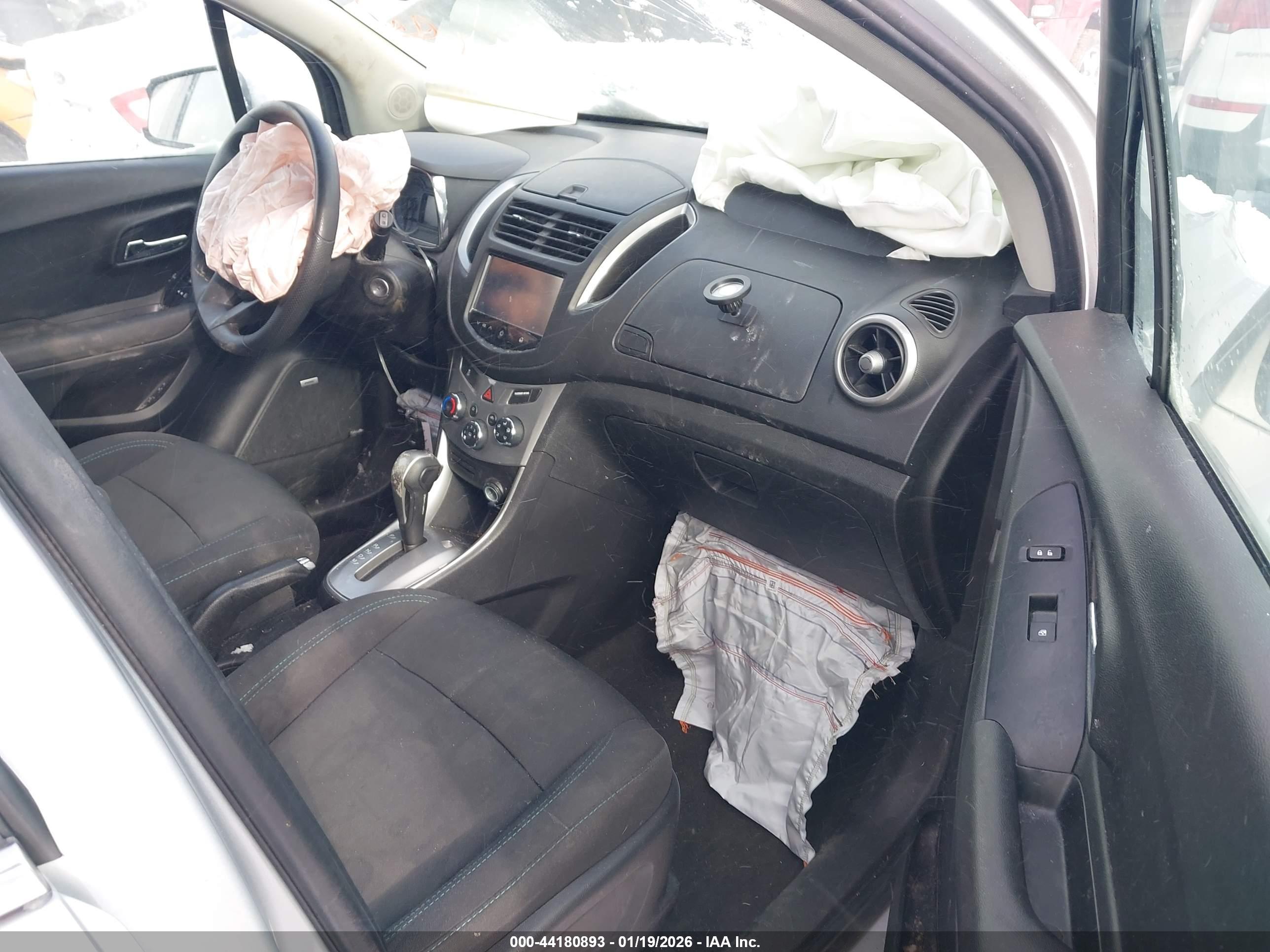 CHEVROLET TRAX image 5