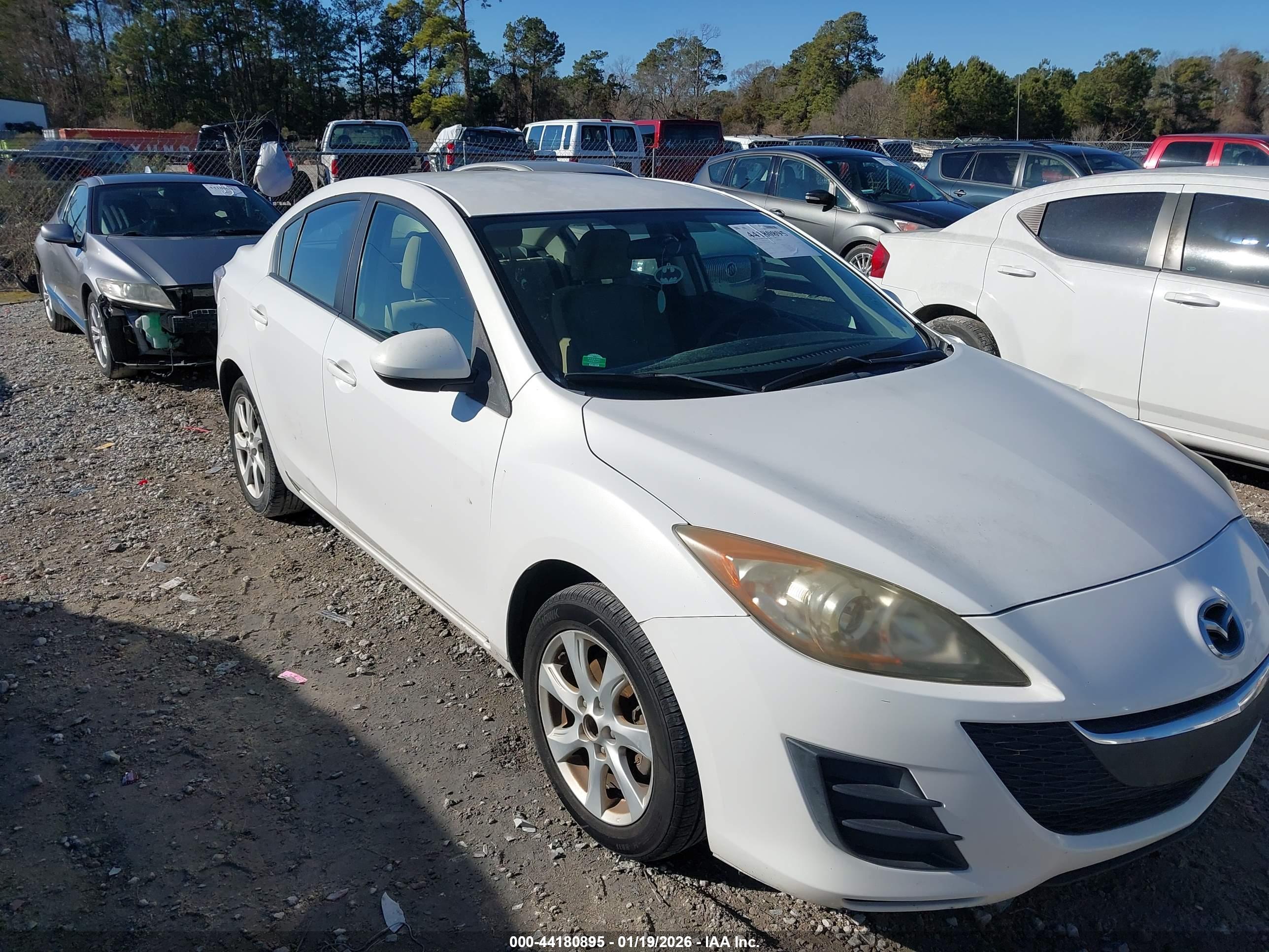 MAZDA MAZDA3 image 6