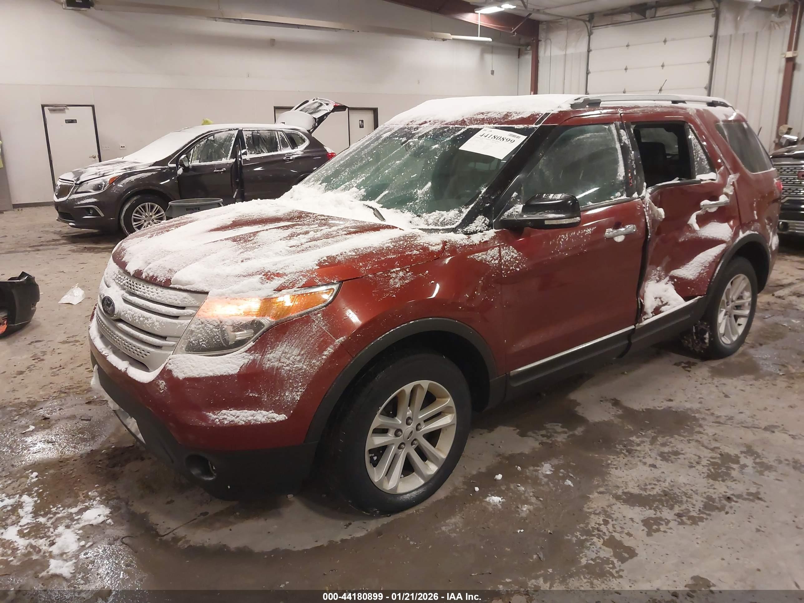 FORD EXPLORER image 2