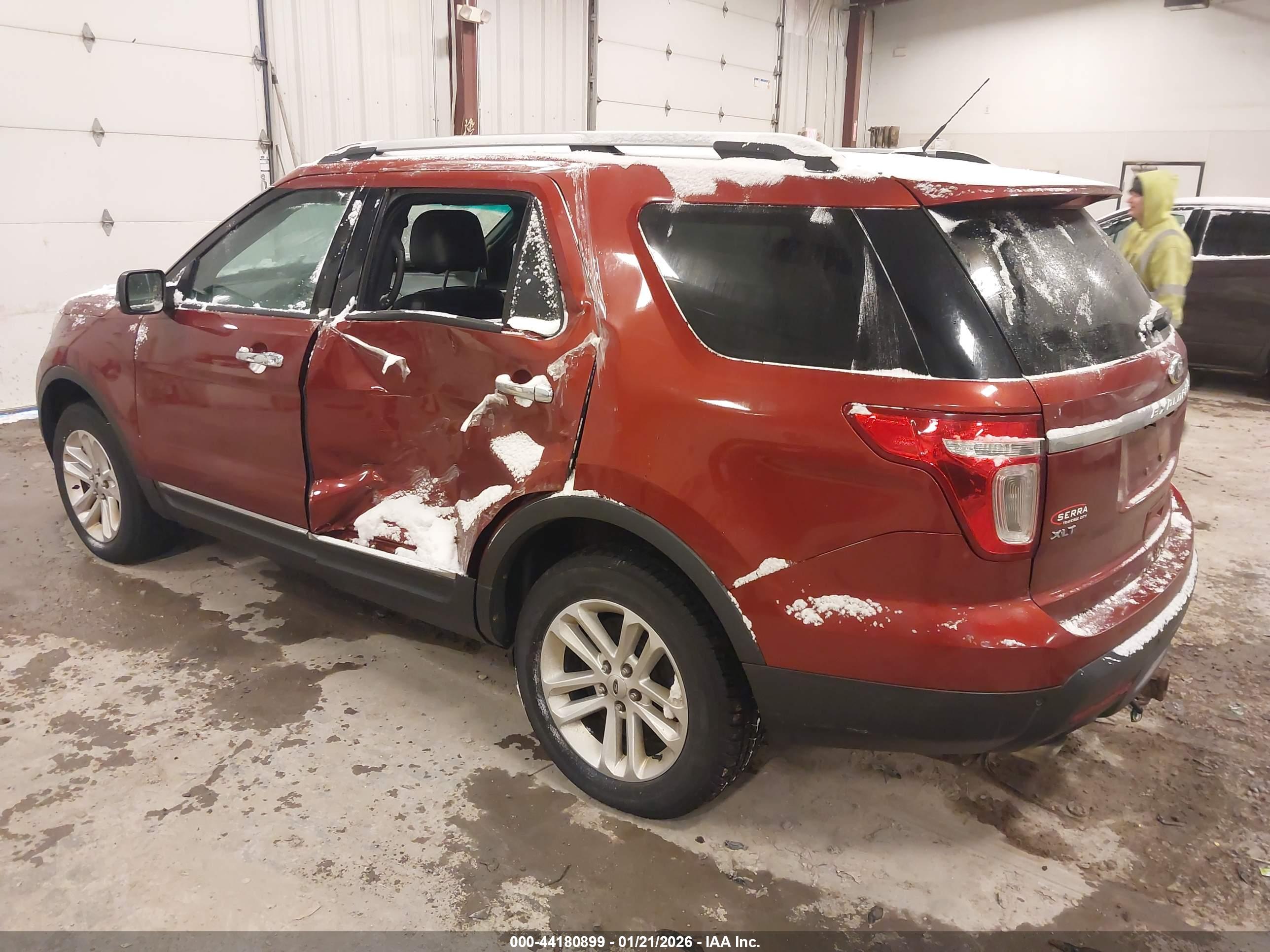FORD EXPLORER image 3