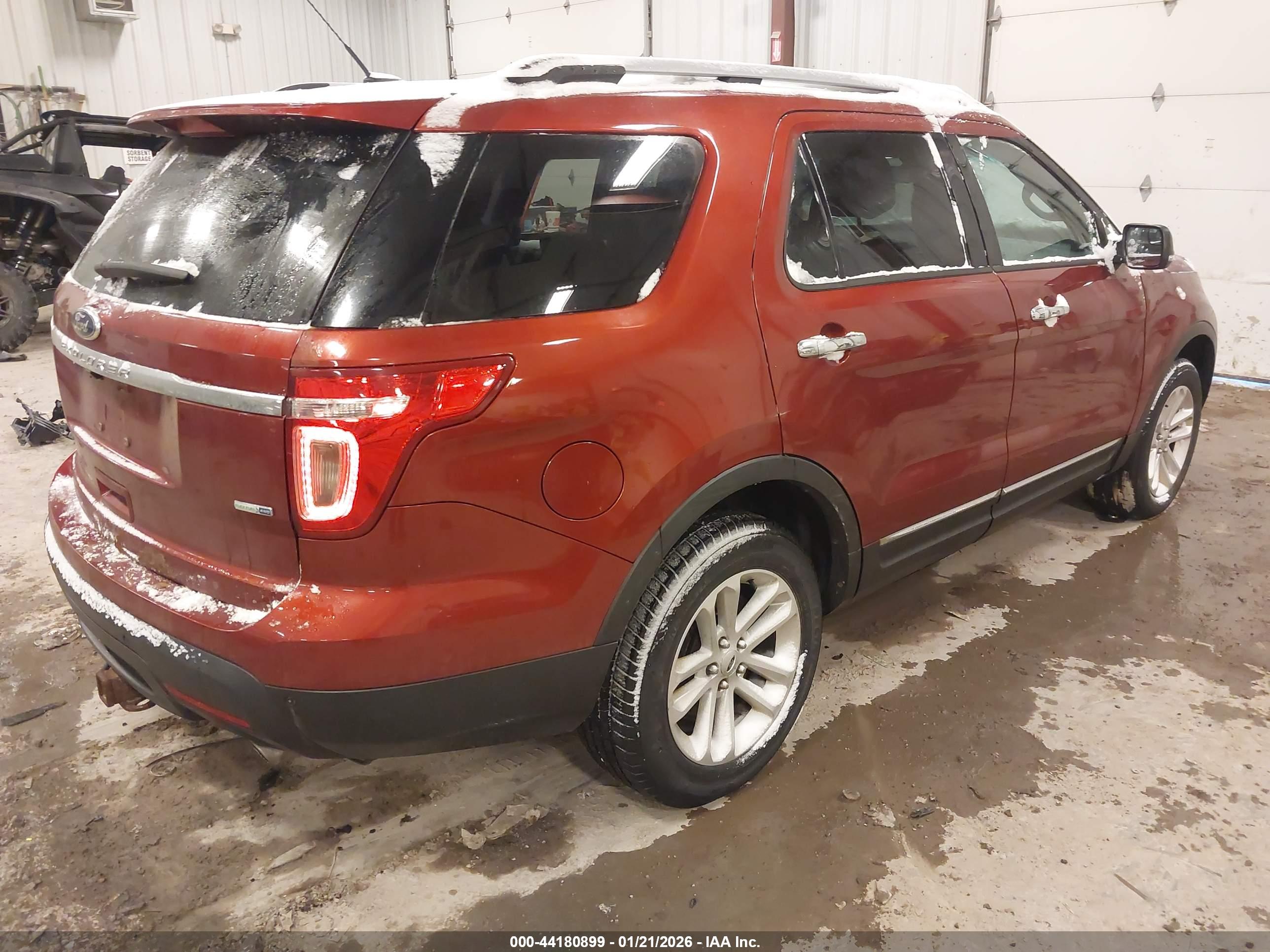 FORD EXPLORER image 4