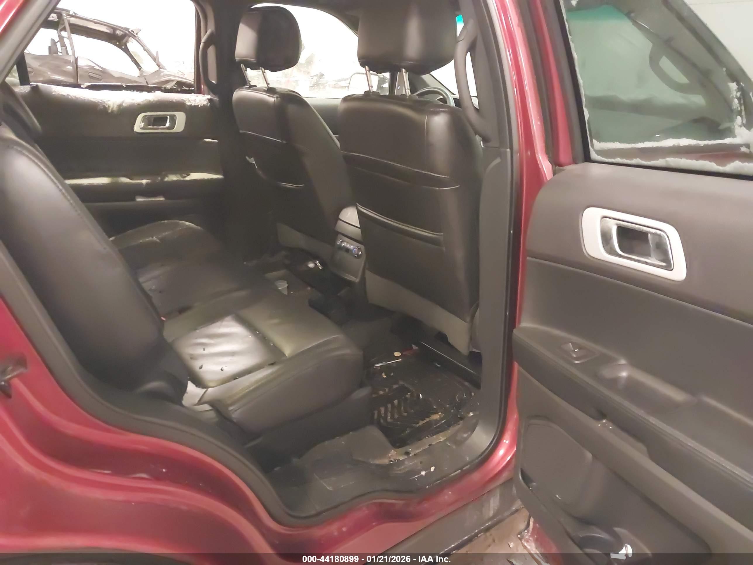 FORD EXPLORER image 8