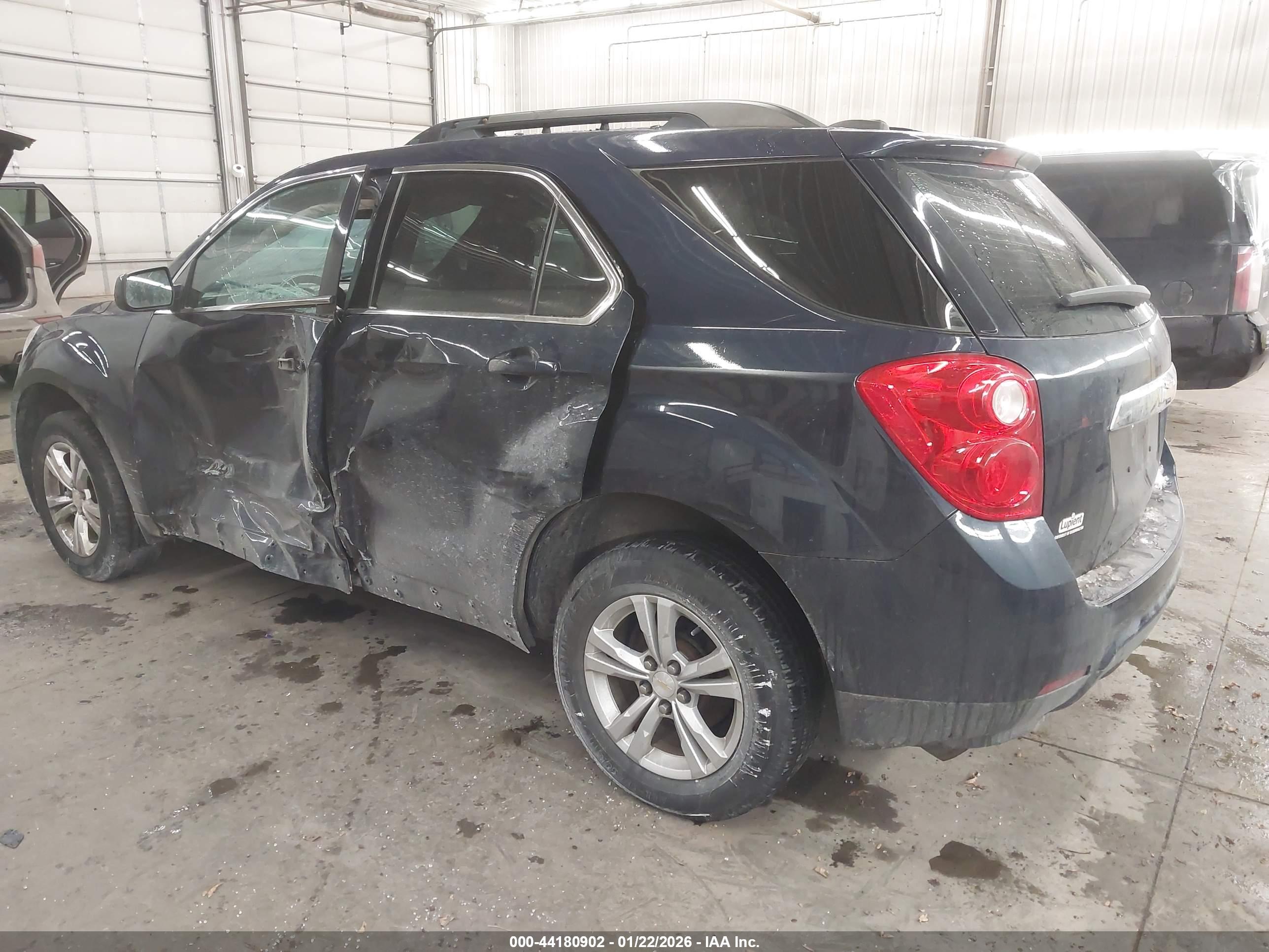 CHEVROLET EQUINOX image 3