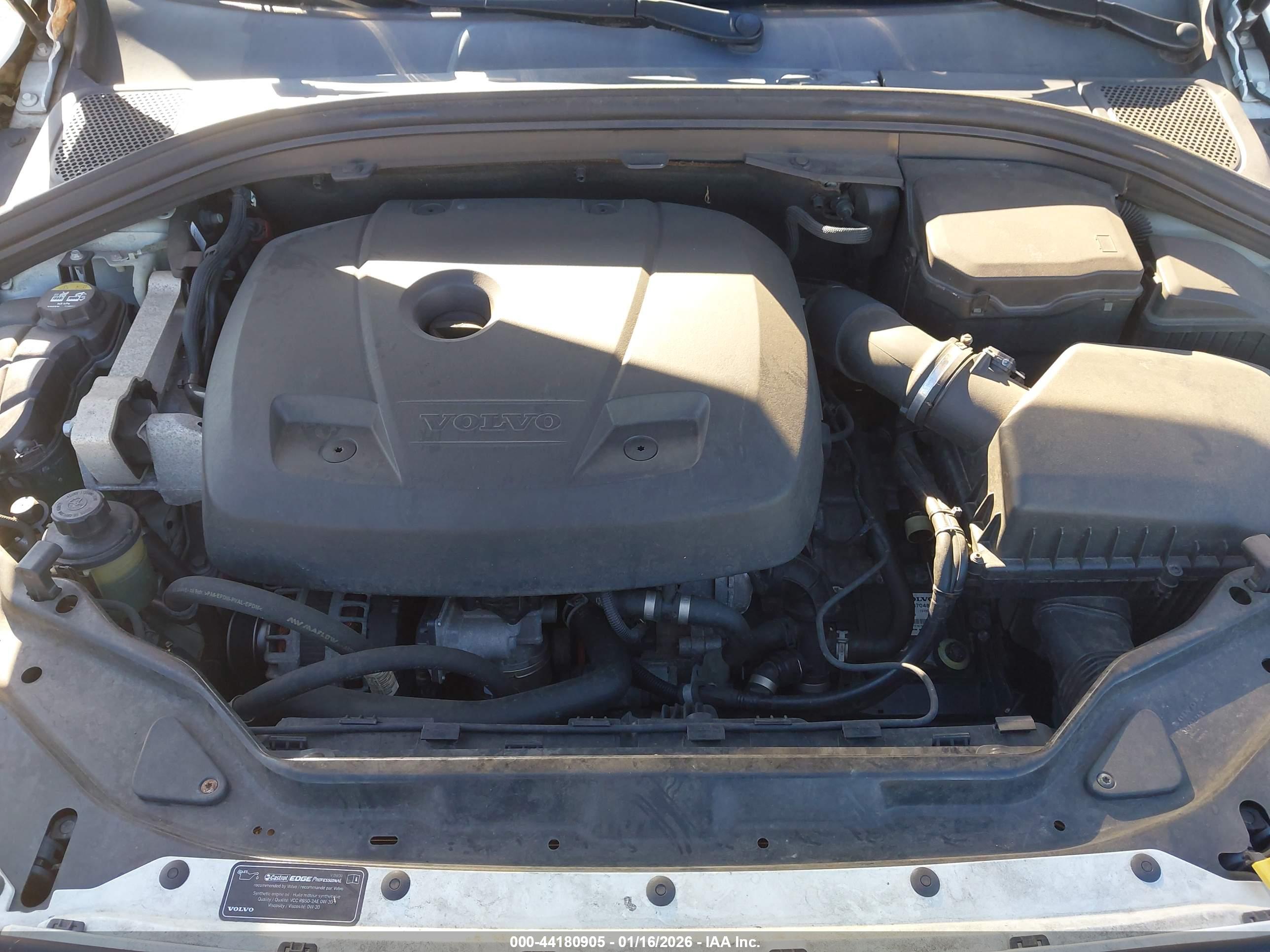 VOLVO XC60 image 10