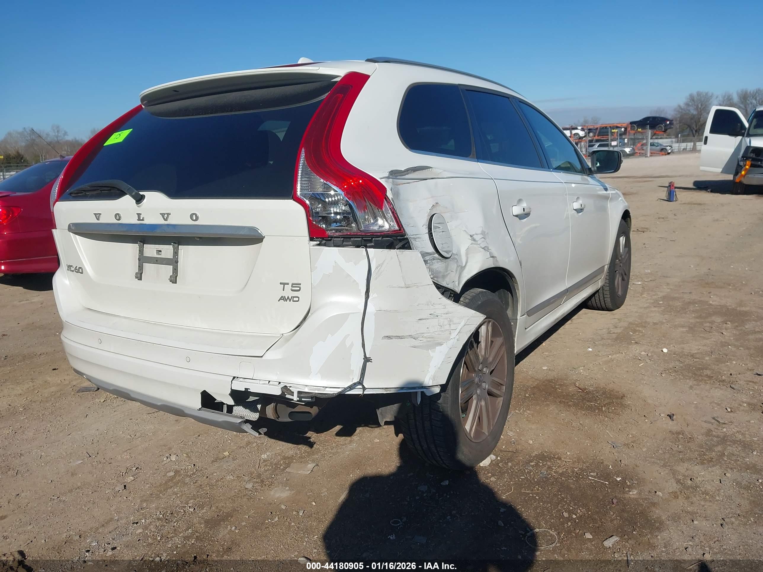 VOLVO XC60 image 4