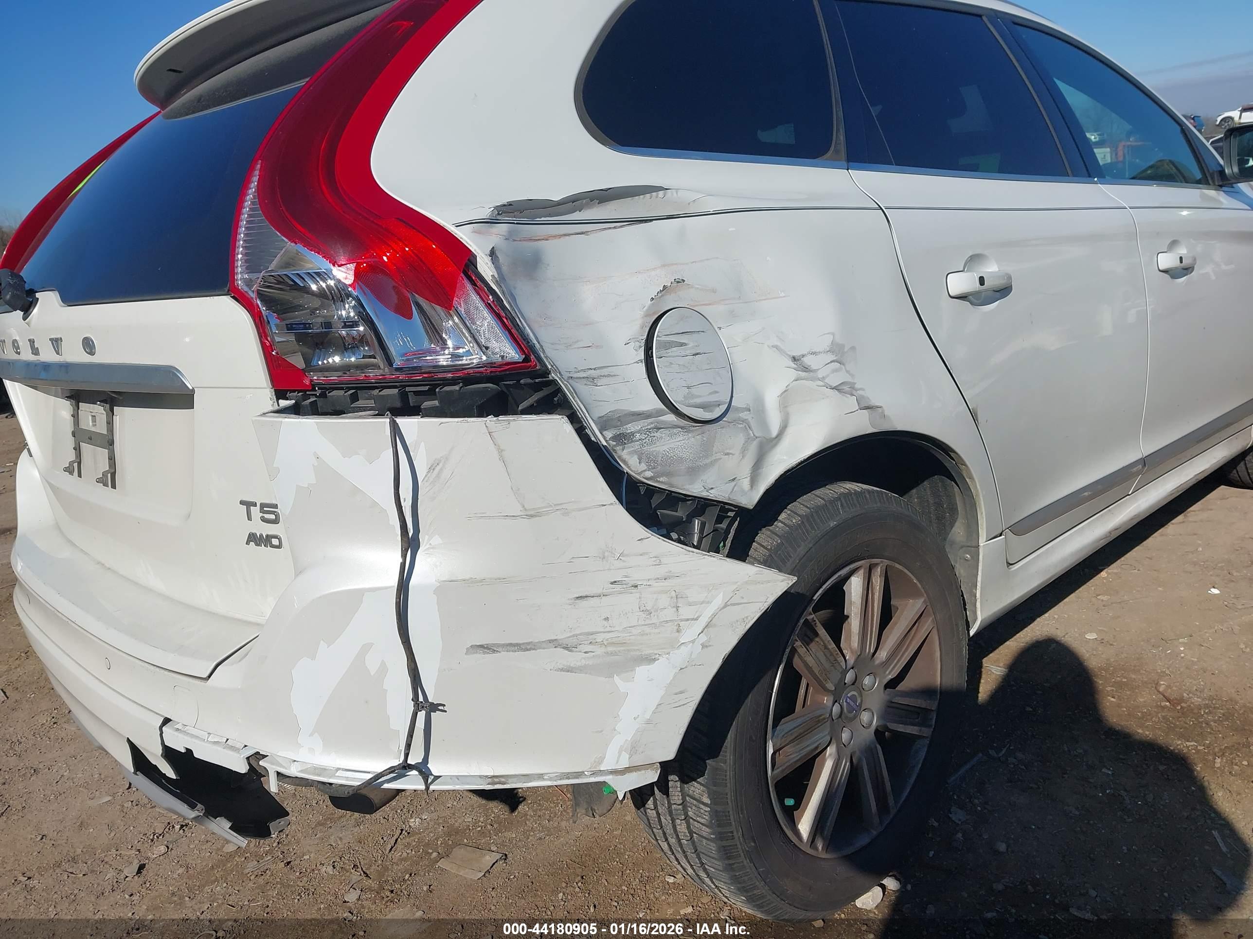 VOLVO XC60 image 6