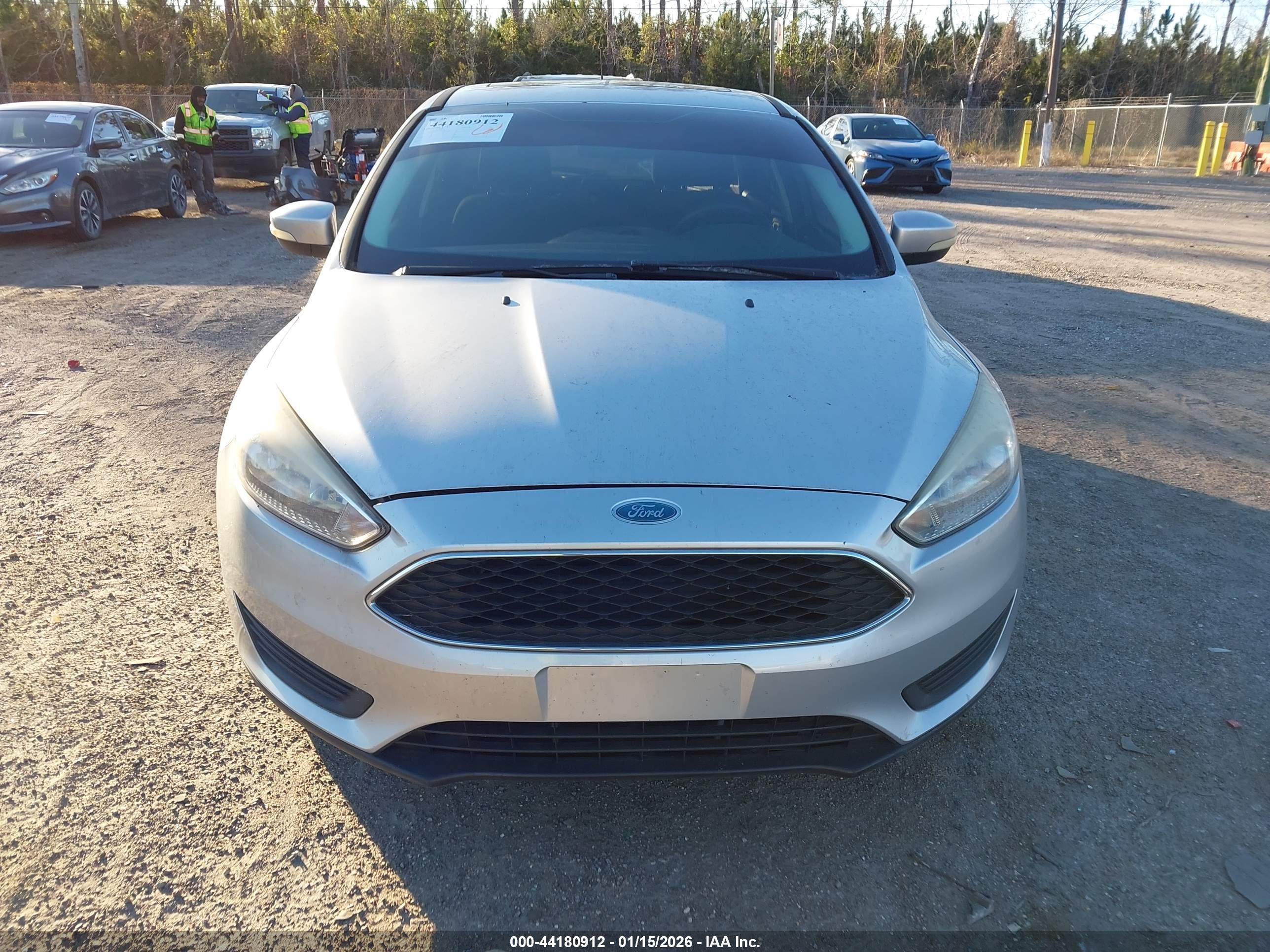 FORD FOCUS image 6
