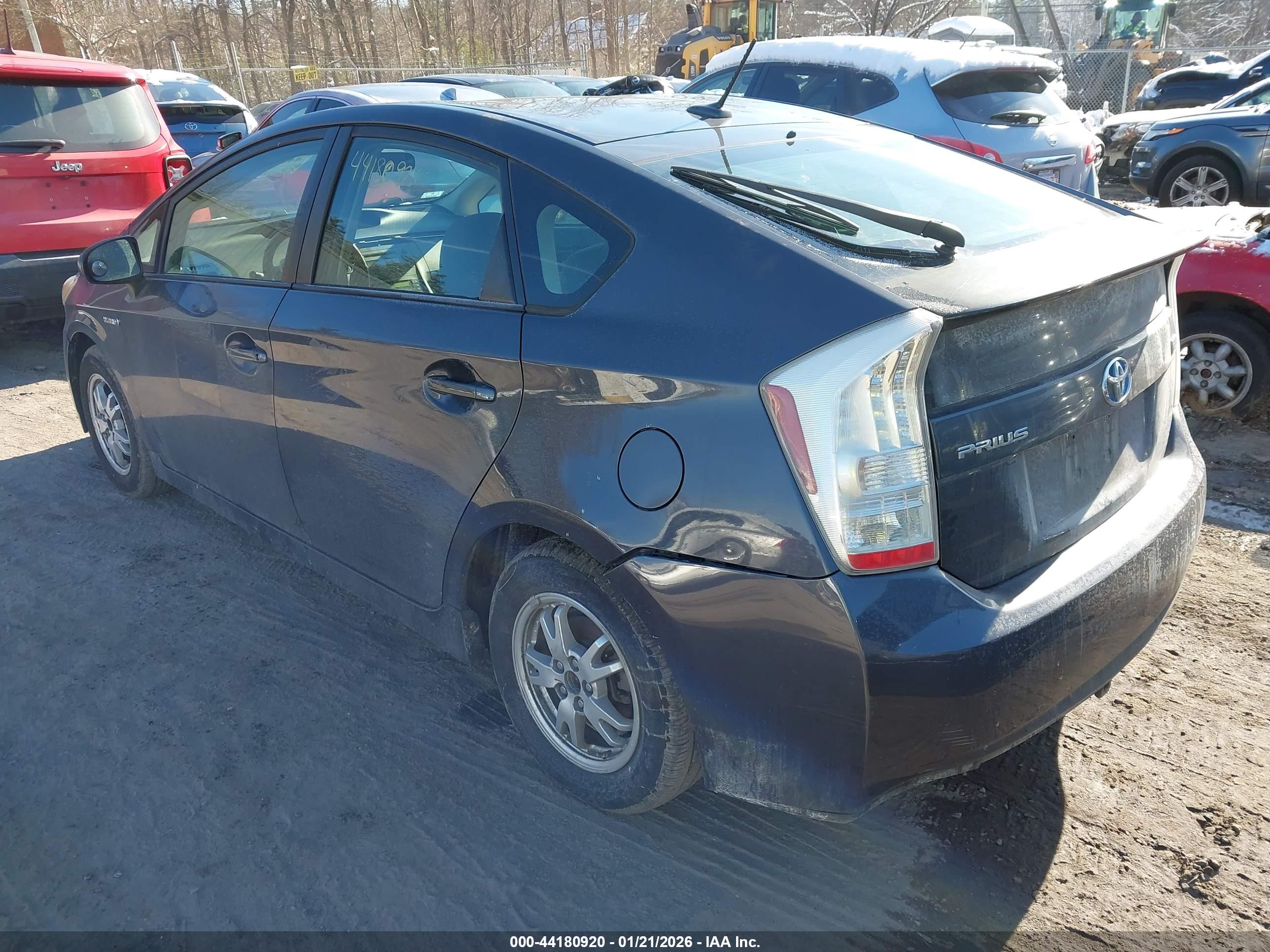 TOYOTA PRIUS image 3