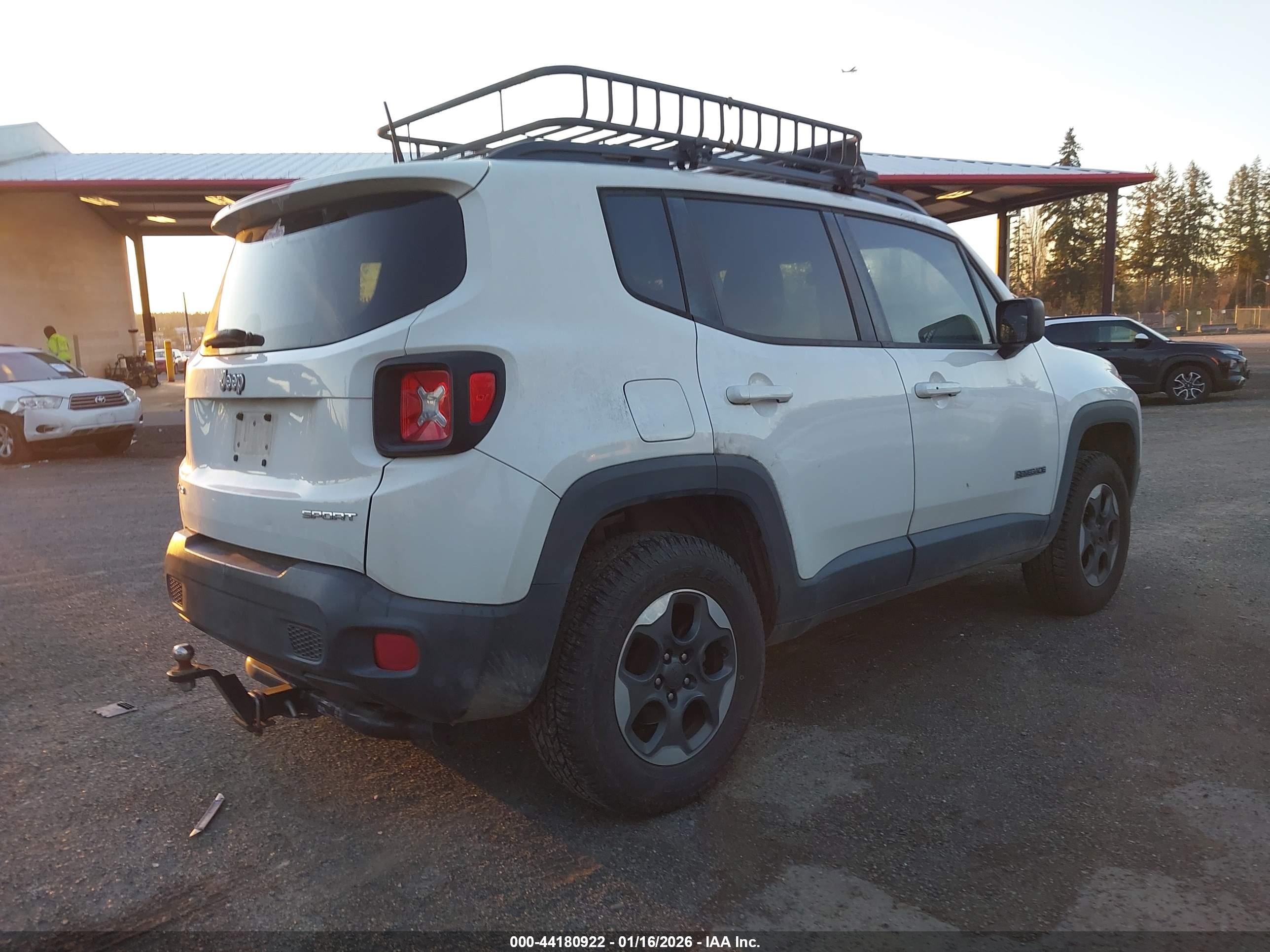 JEEP RENEGADE image 4