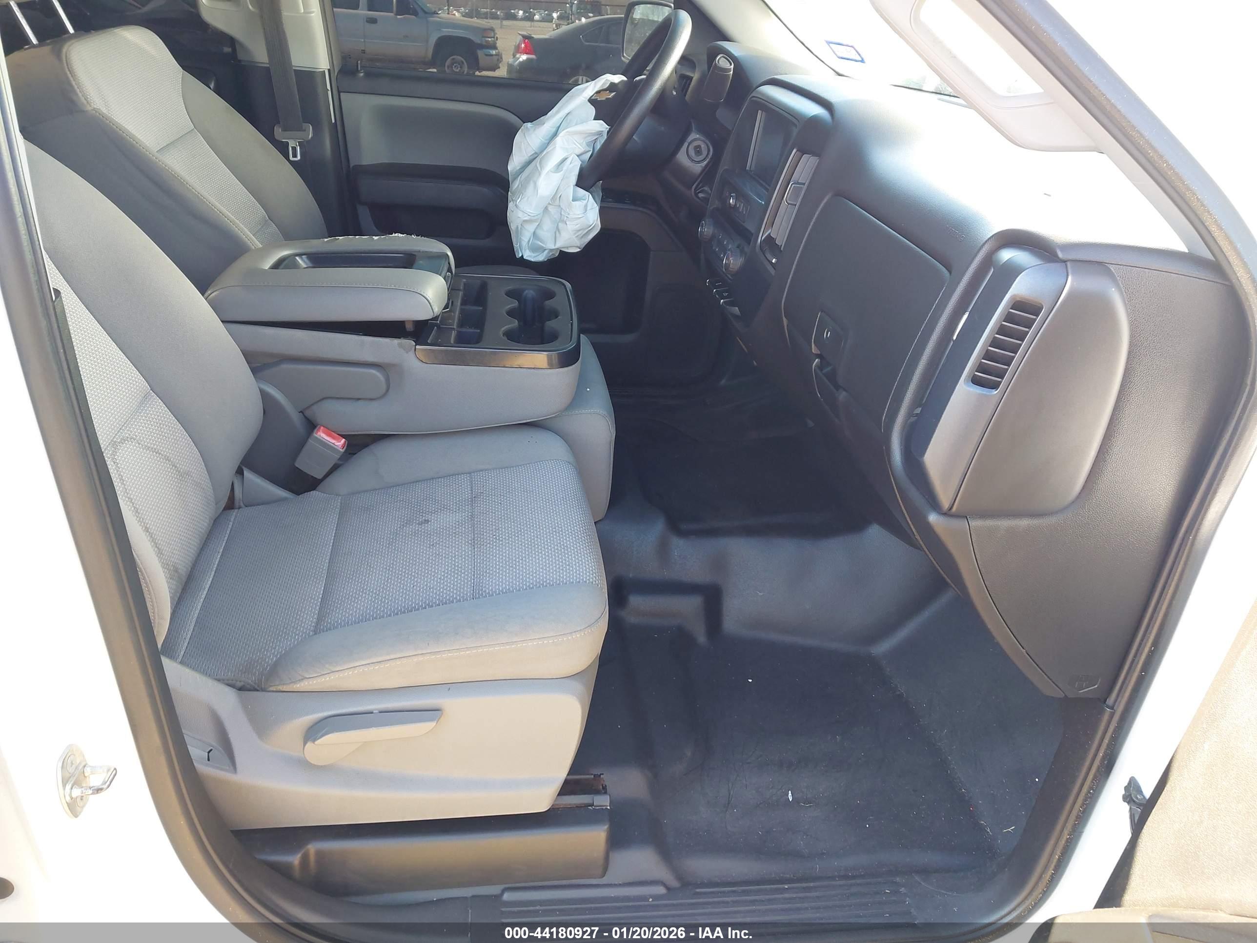 CHEVROLET SILVERADO image 5
