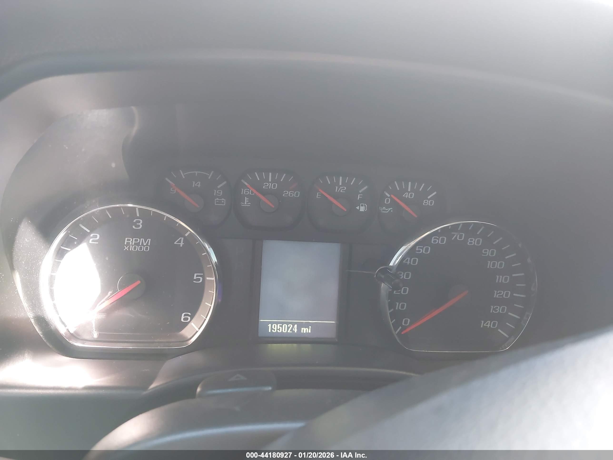CHEVROLET SILVERADO image 7