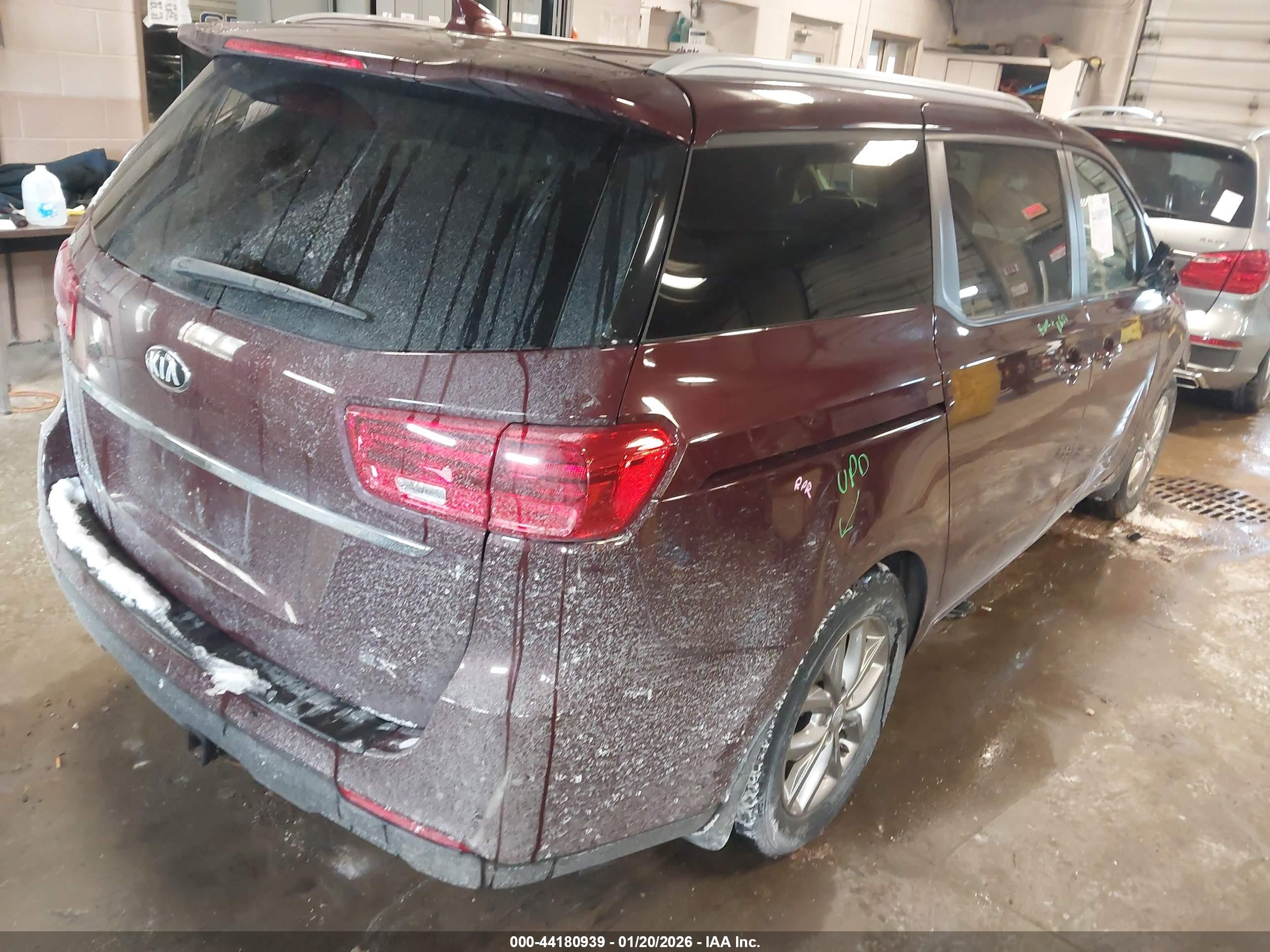 KIA SEDONA image 4