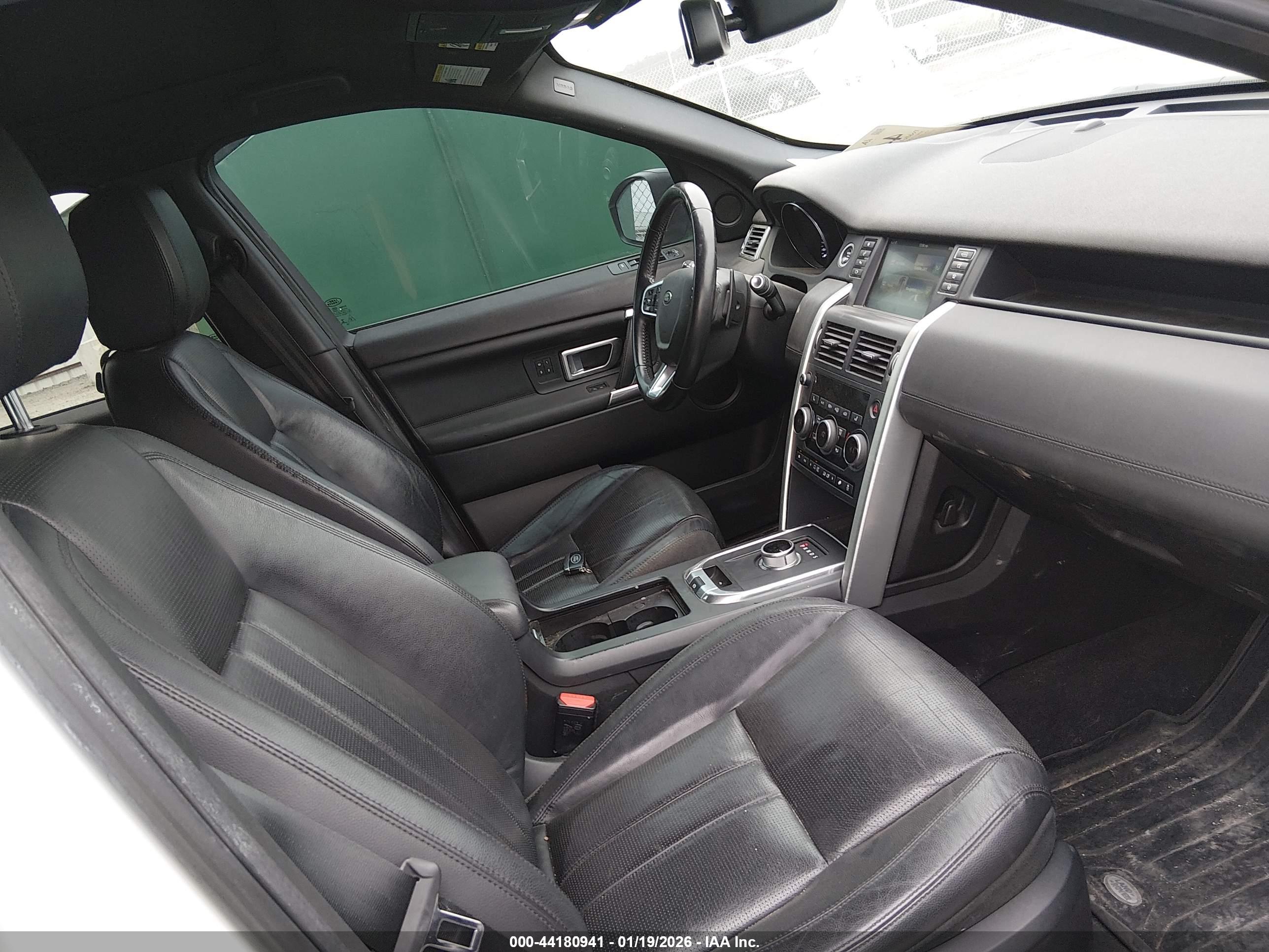 LAND ROVER image 5