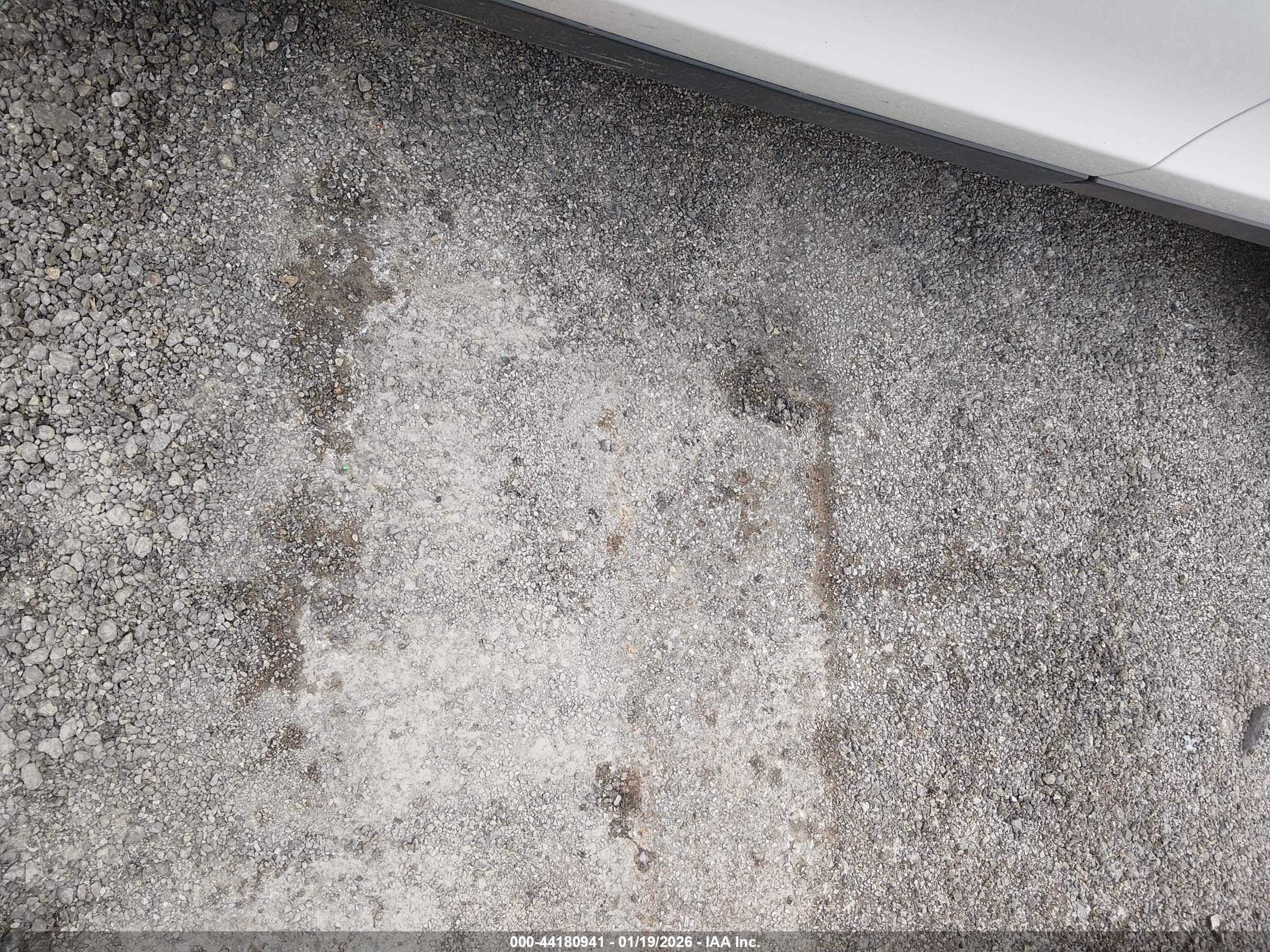 LAND ROVER image 6