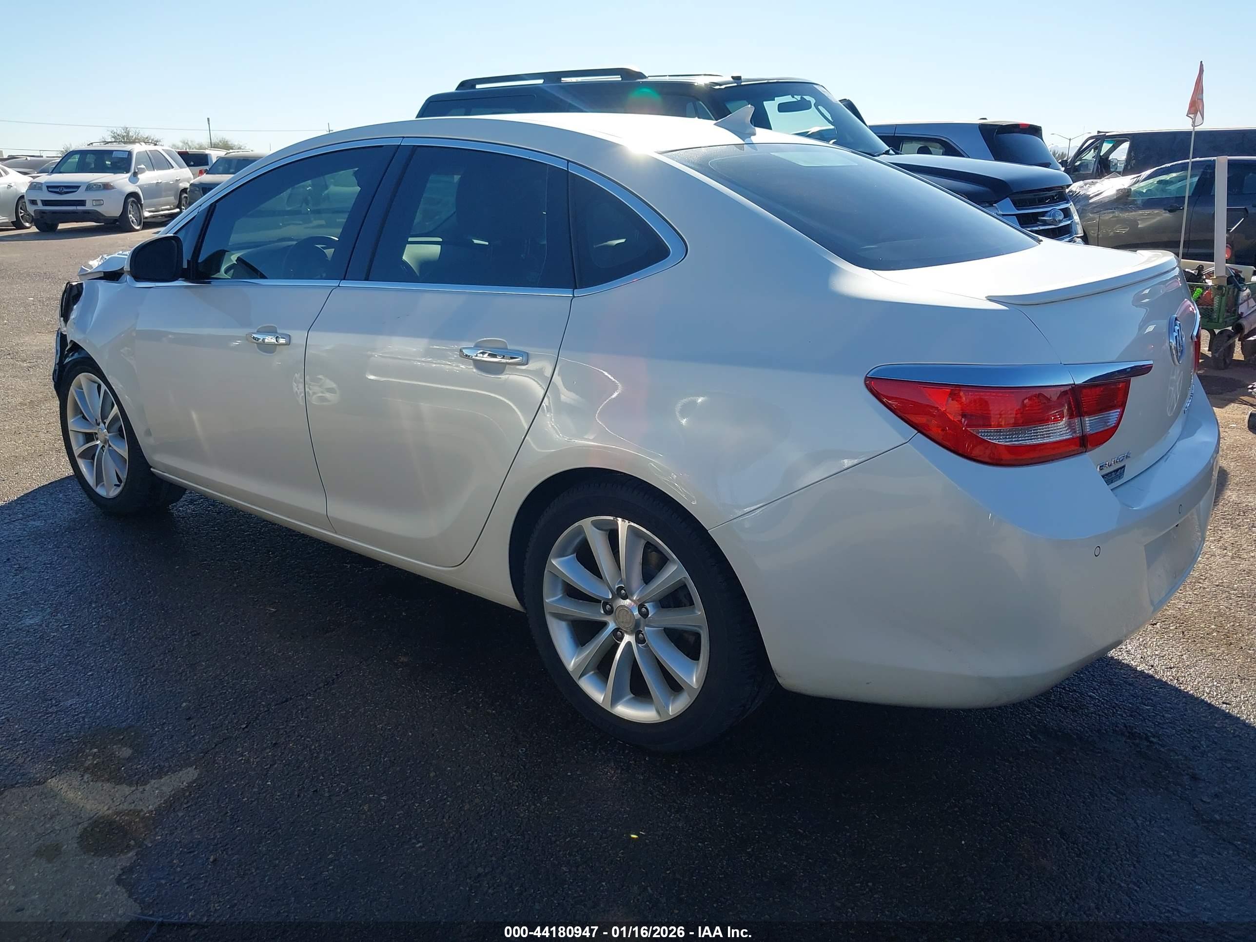 BUICK VERANO image 3