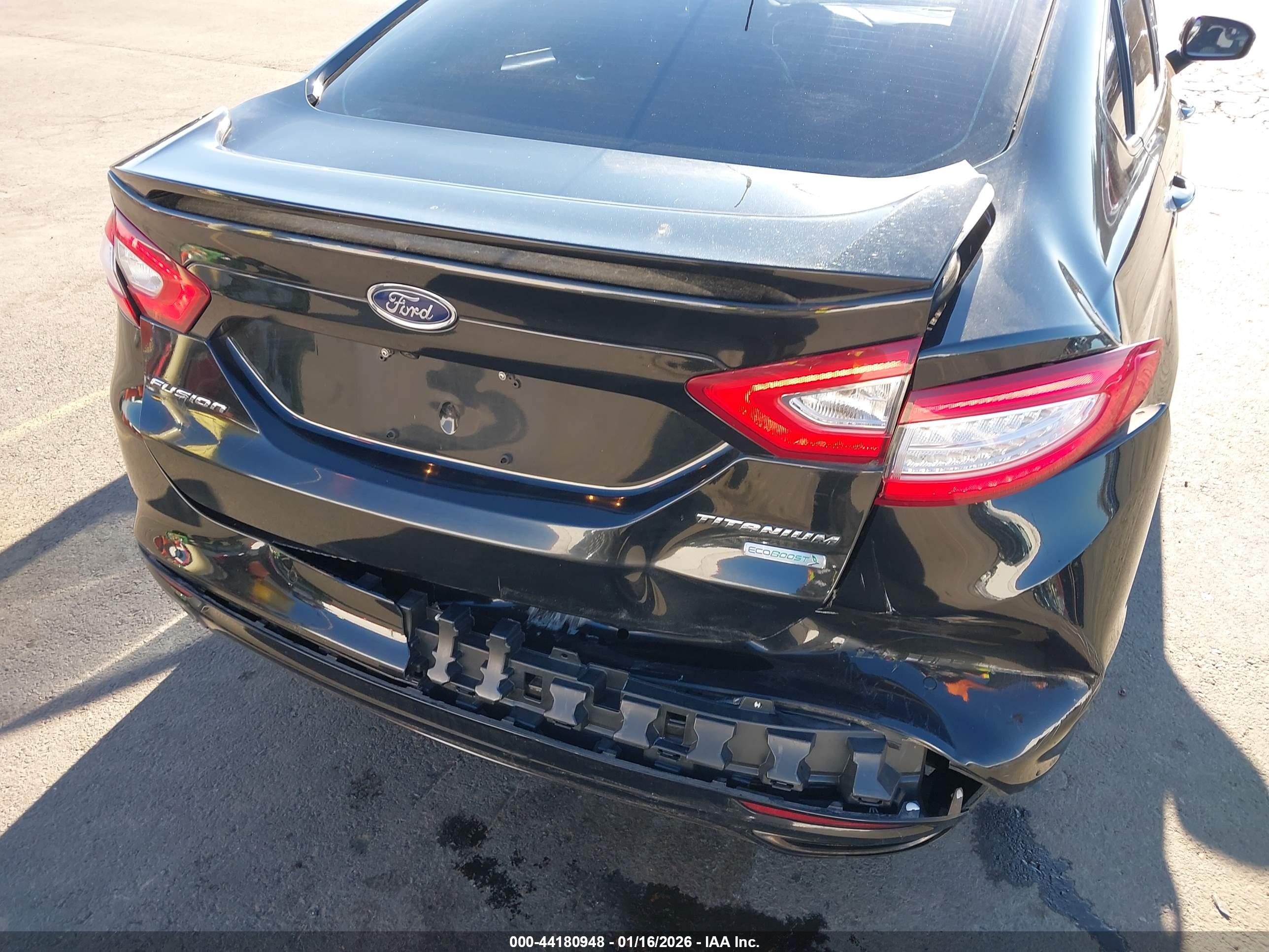 FORD FUSION image 6