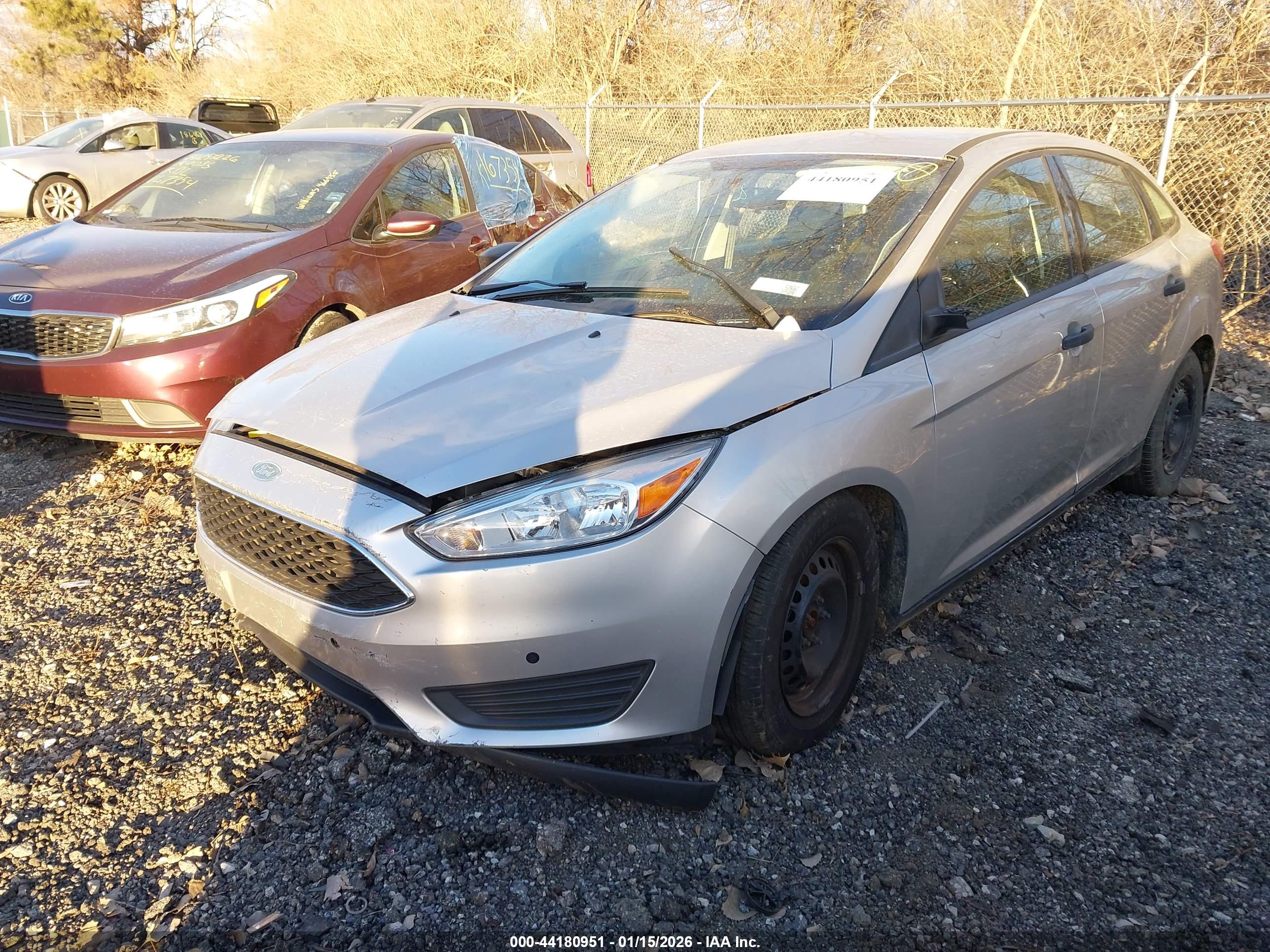 FORD FOCUS image 2