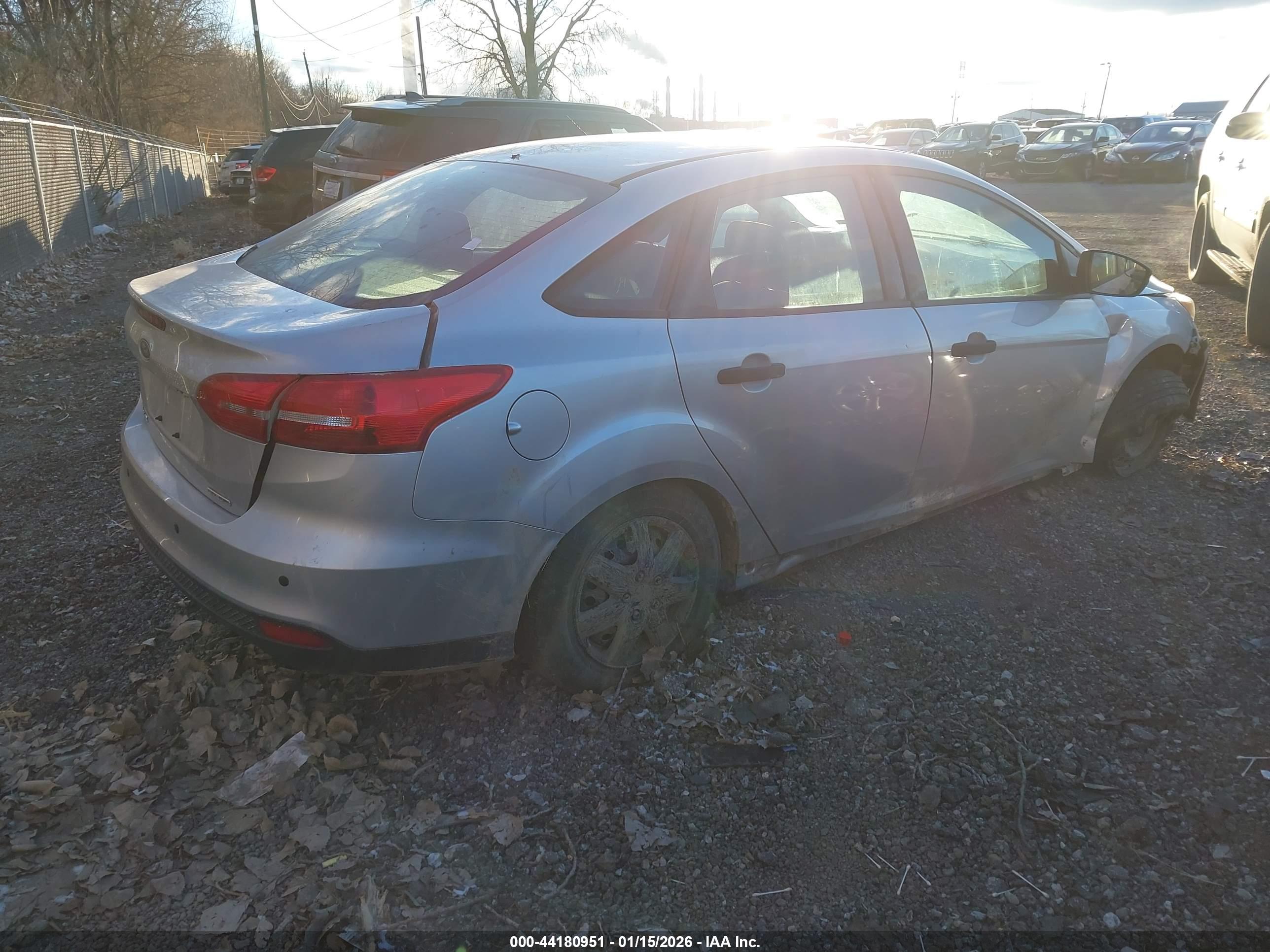 FORD FOCUS image 4