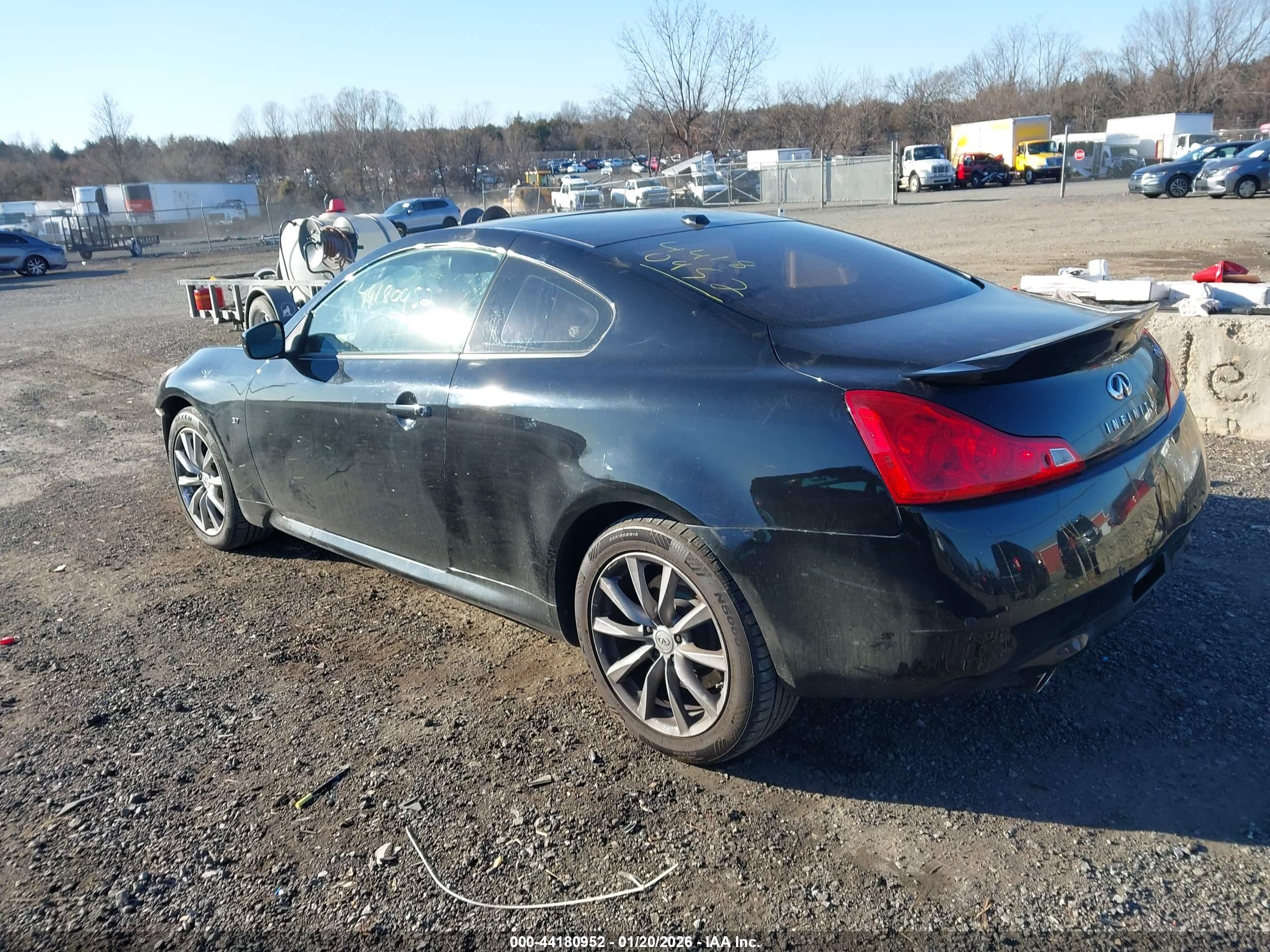 INFINITI Q60 image 3