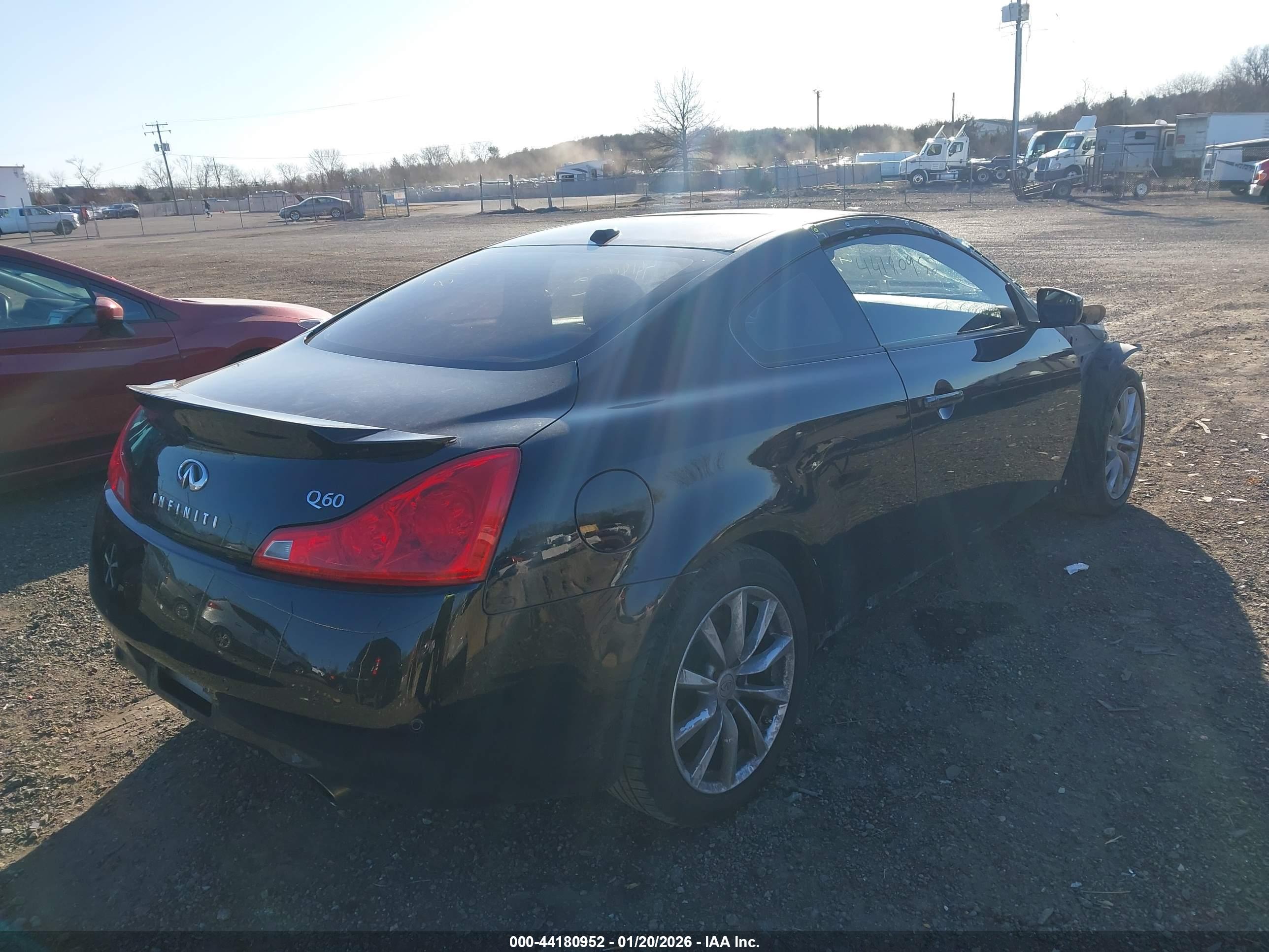INFINITI Q60 image 4