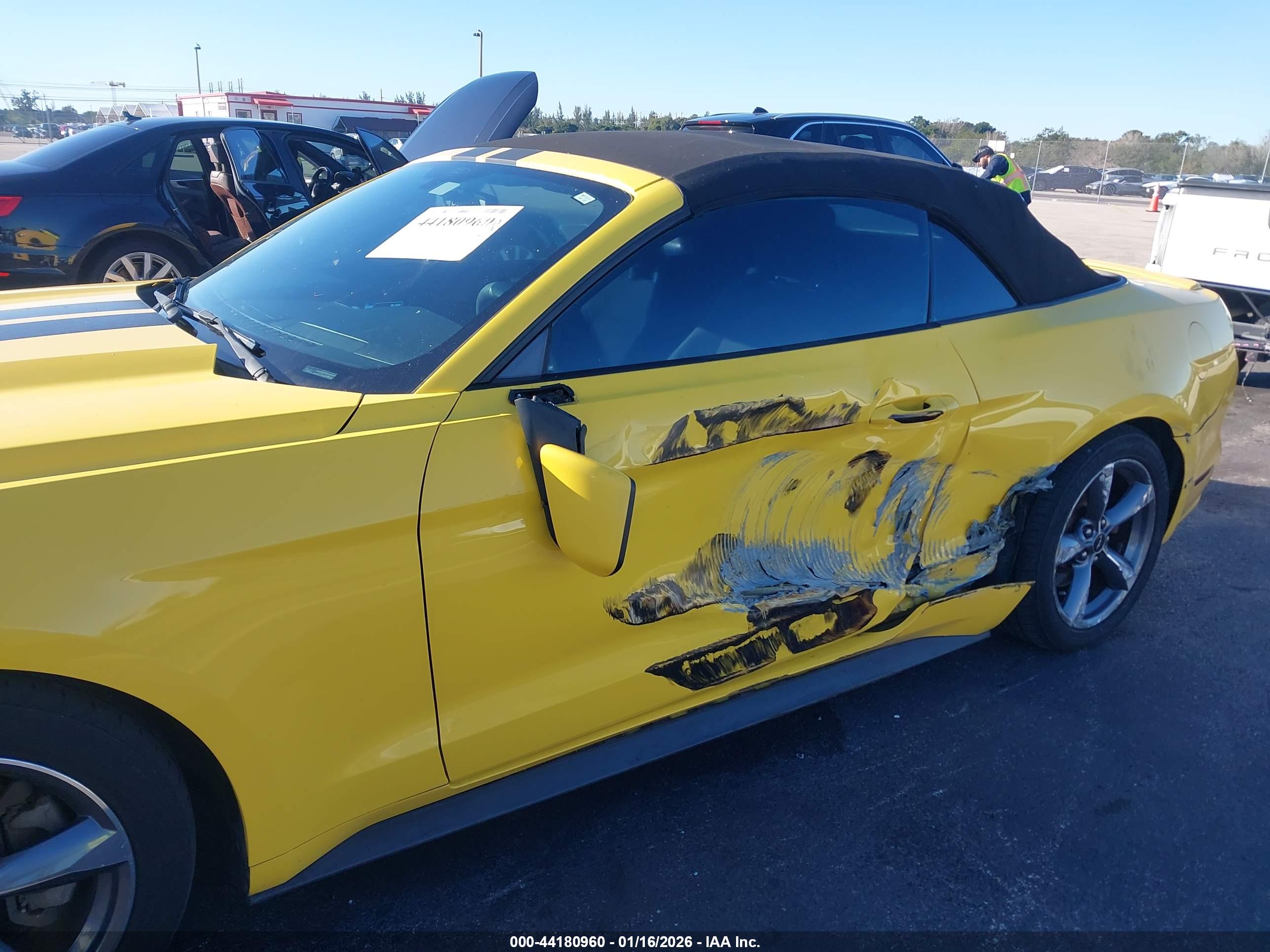 FORD MUSTANG image 6