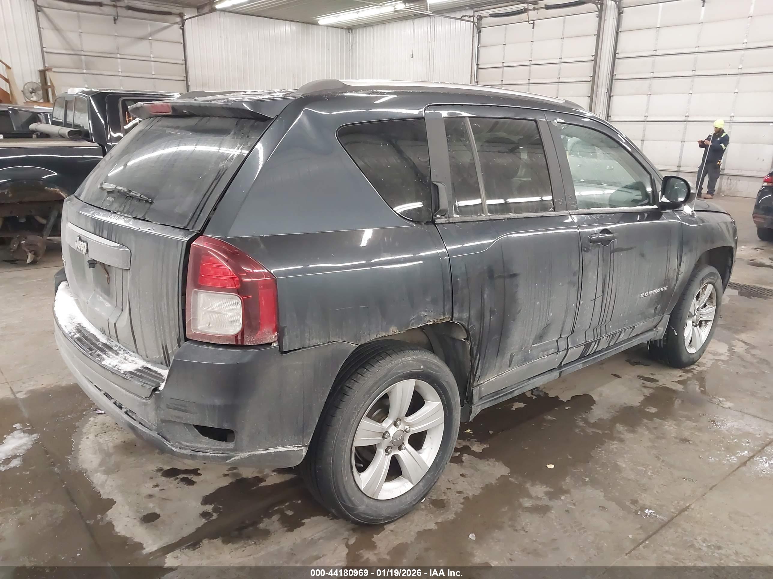 JEEP COMPASS image 4