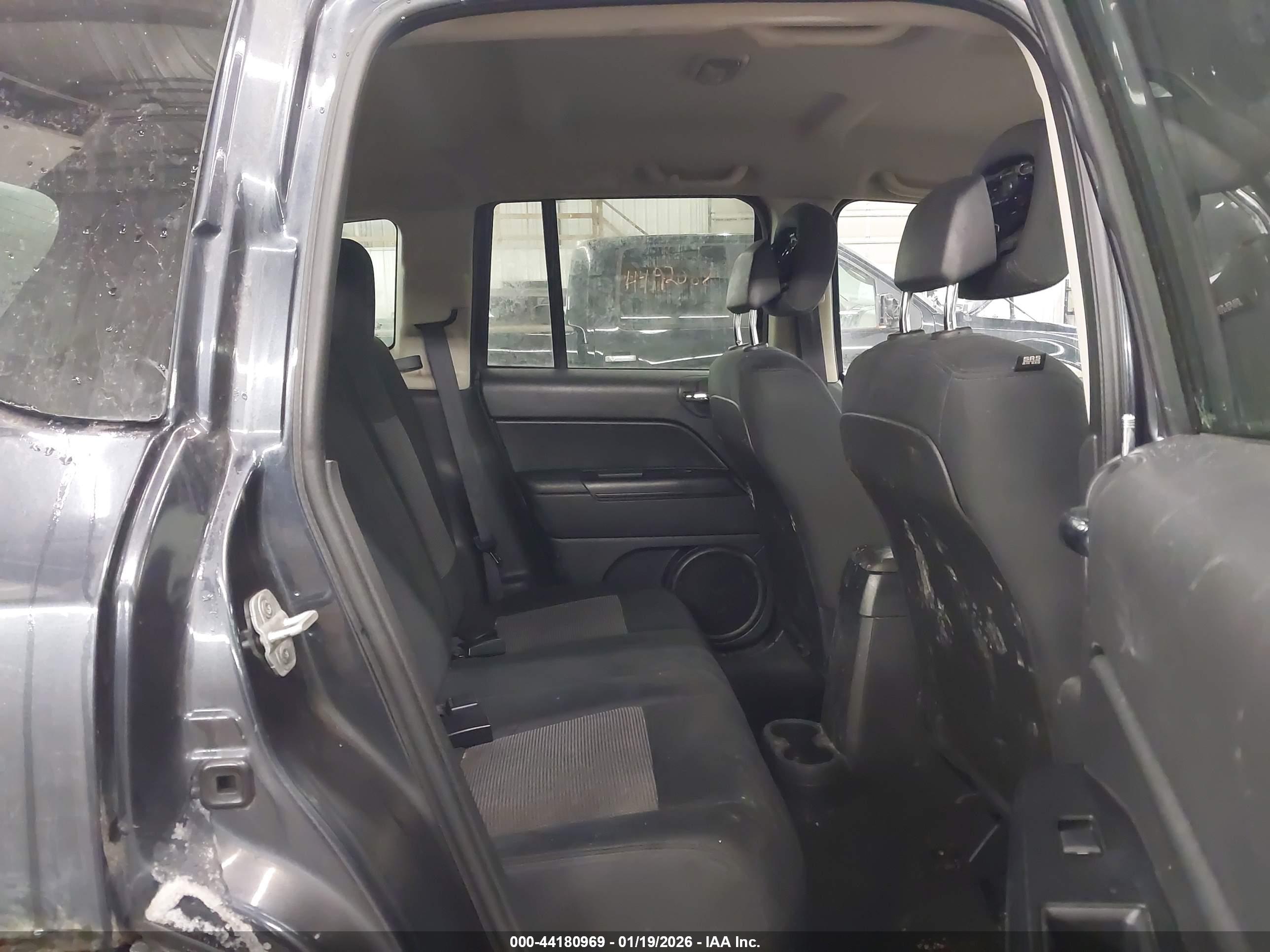 JEEP COMPASS image 8
