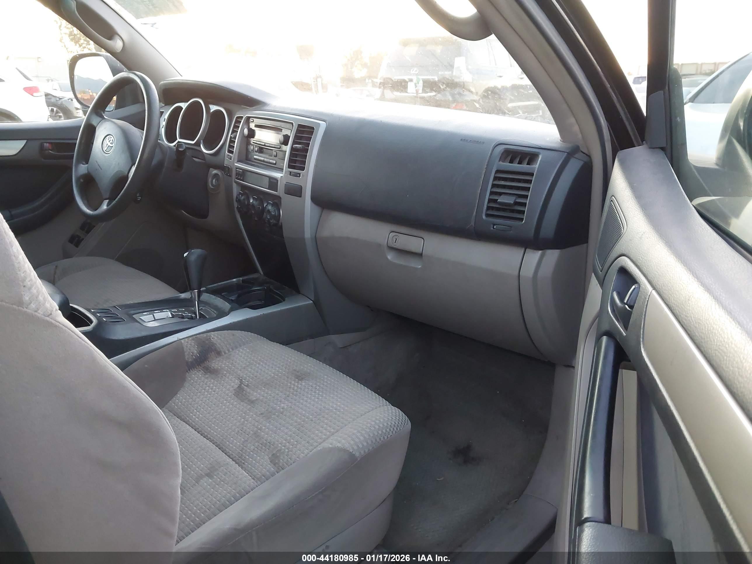 TOYOTA 4RUNNER image 5