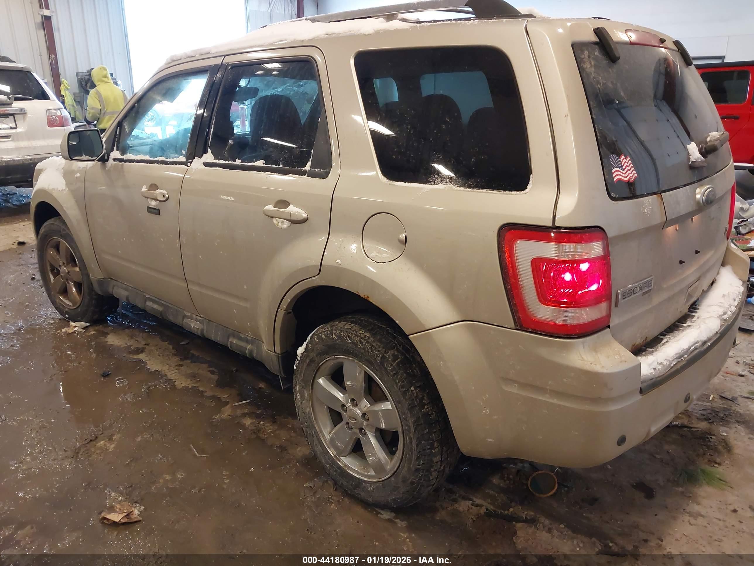 FORD ESCAPE image 3