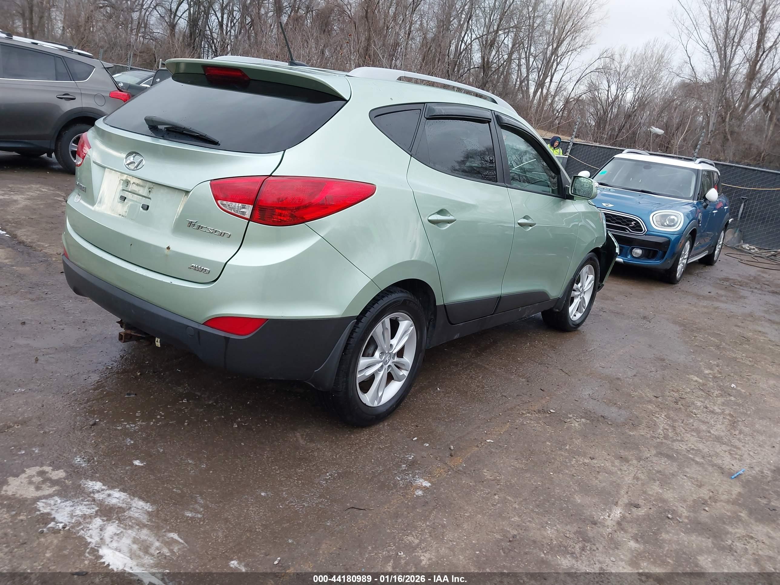 HYUNDAI TUCSON image 4