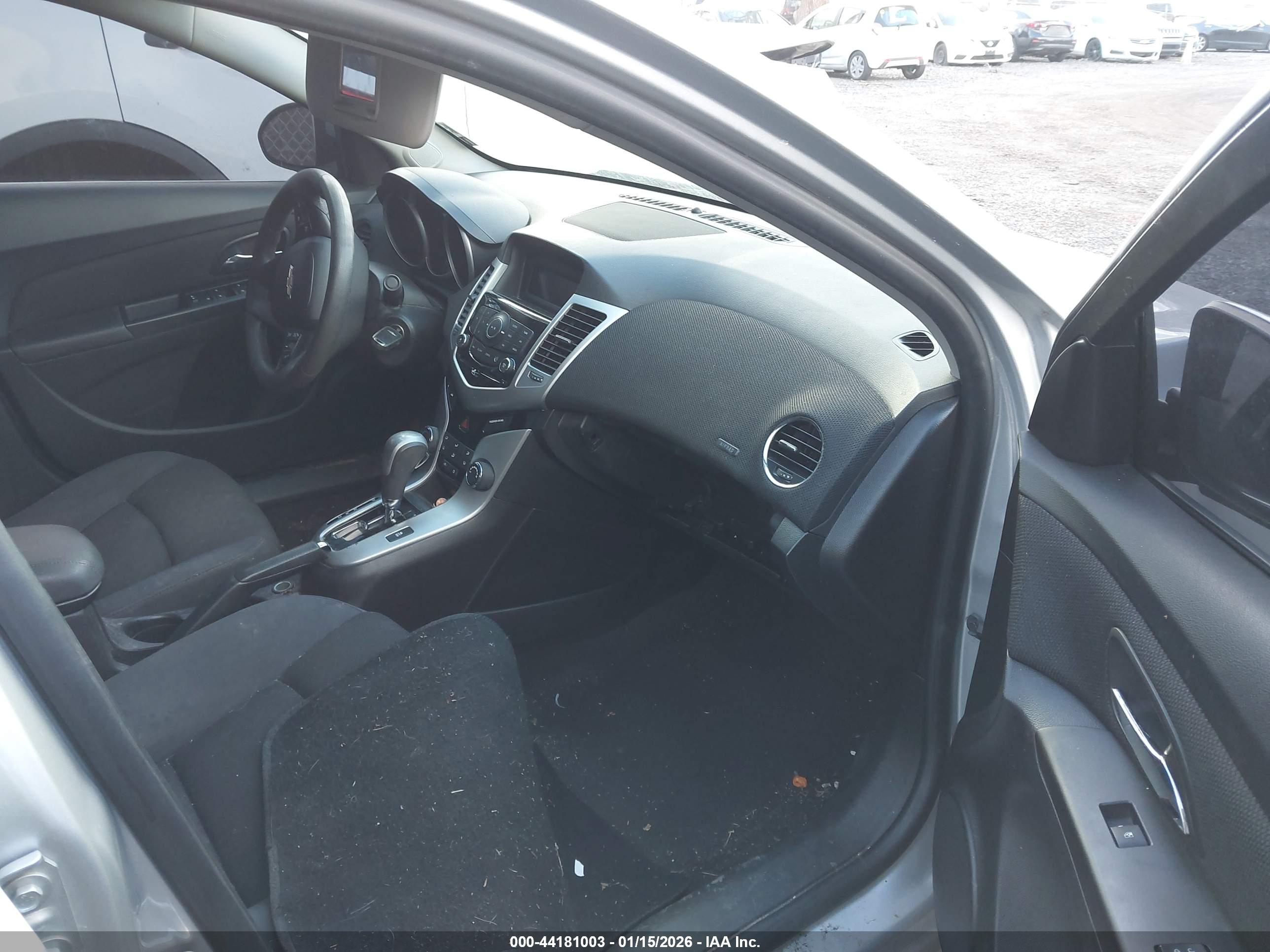 CHEVROLET CRUZE image 5