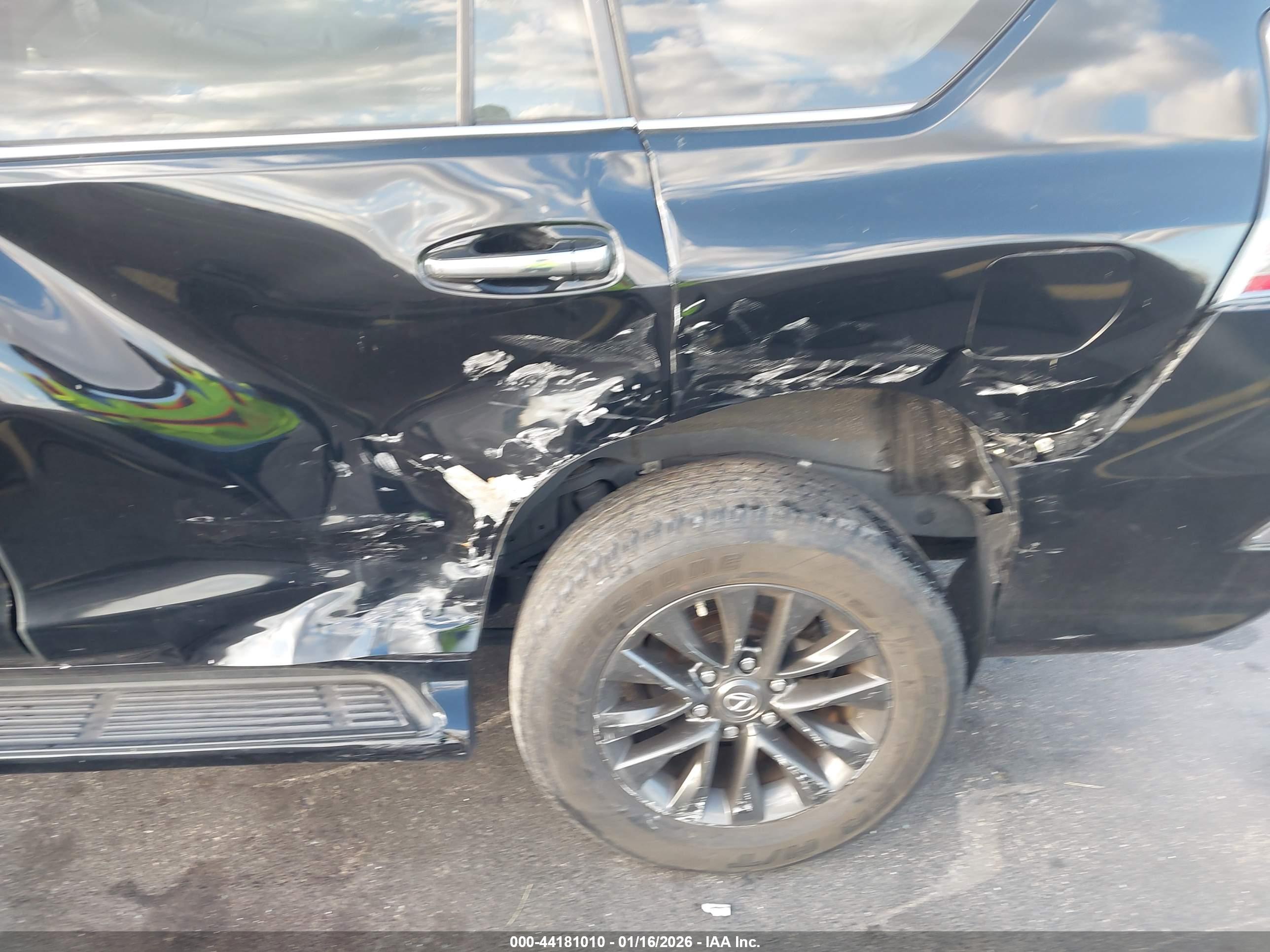 LEXUS GX image 6