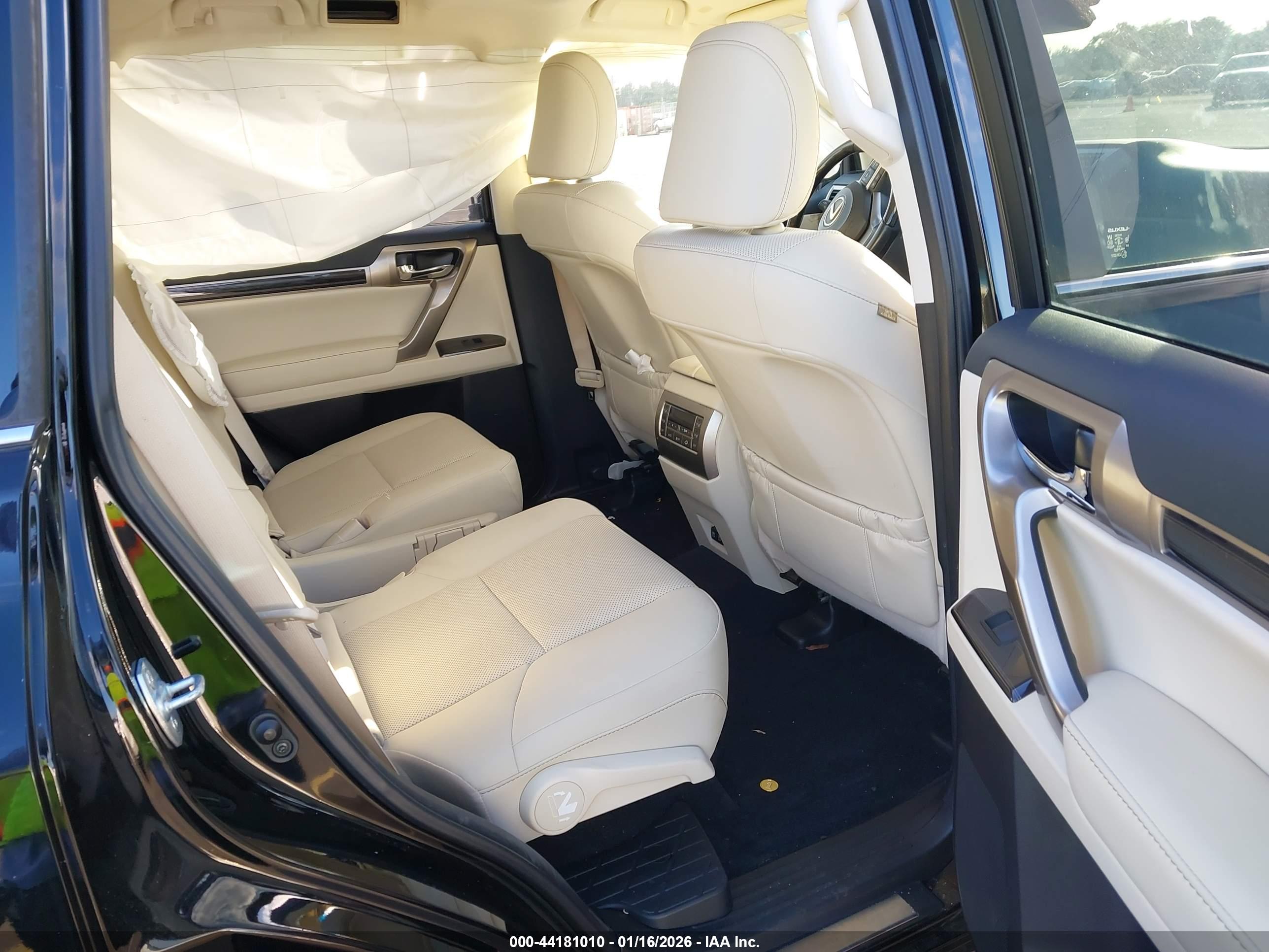 LEXUS GX image 8