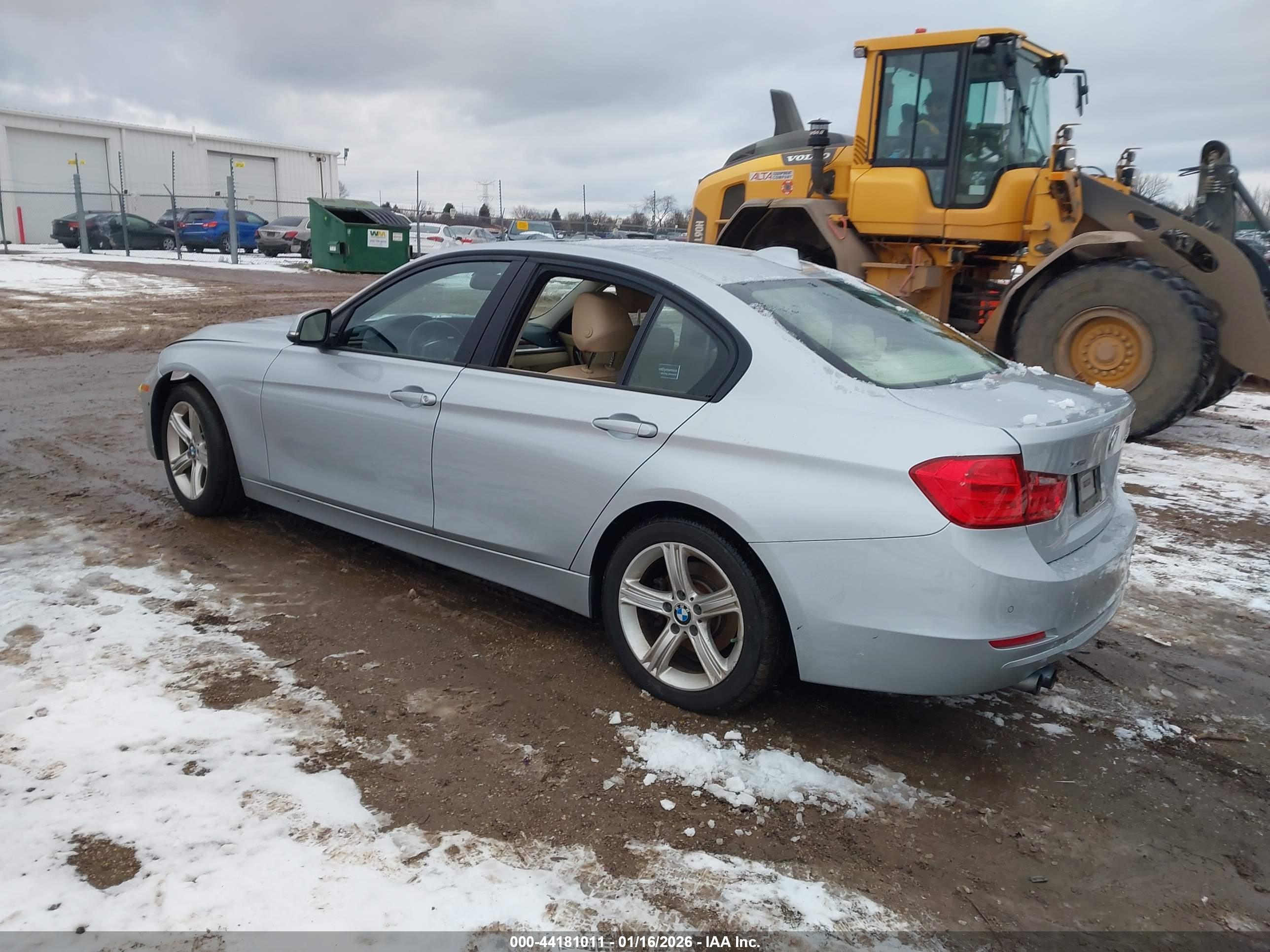 BMW 328I image 3
