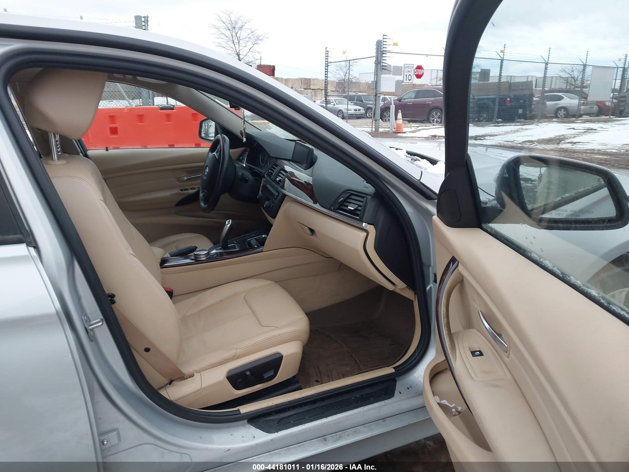 BMW 328I image 5