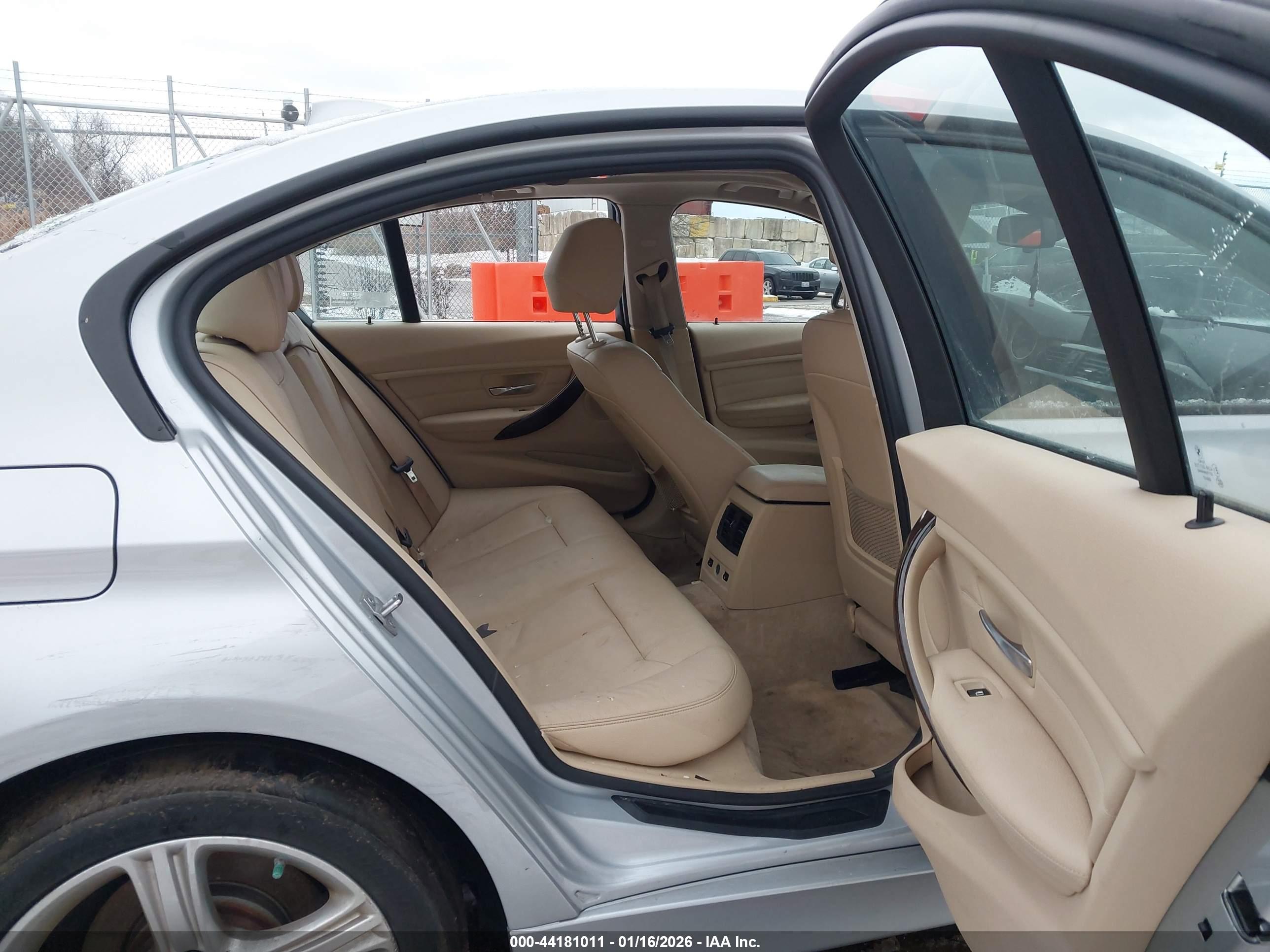 BMW 328I image 8