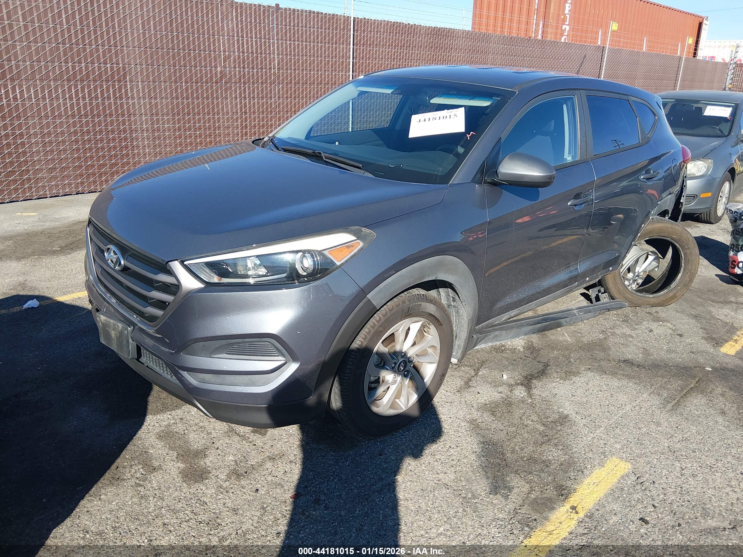HYUNDAI TUCSON image 2